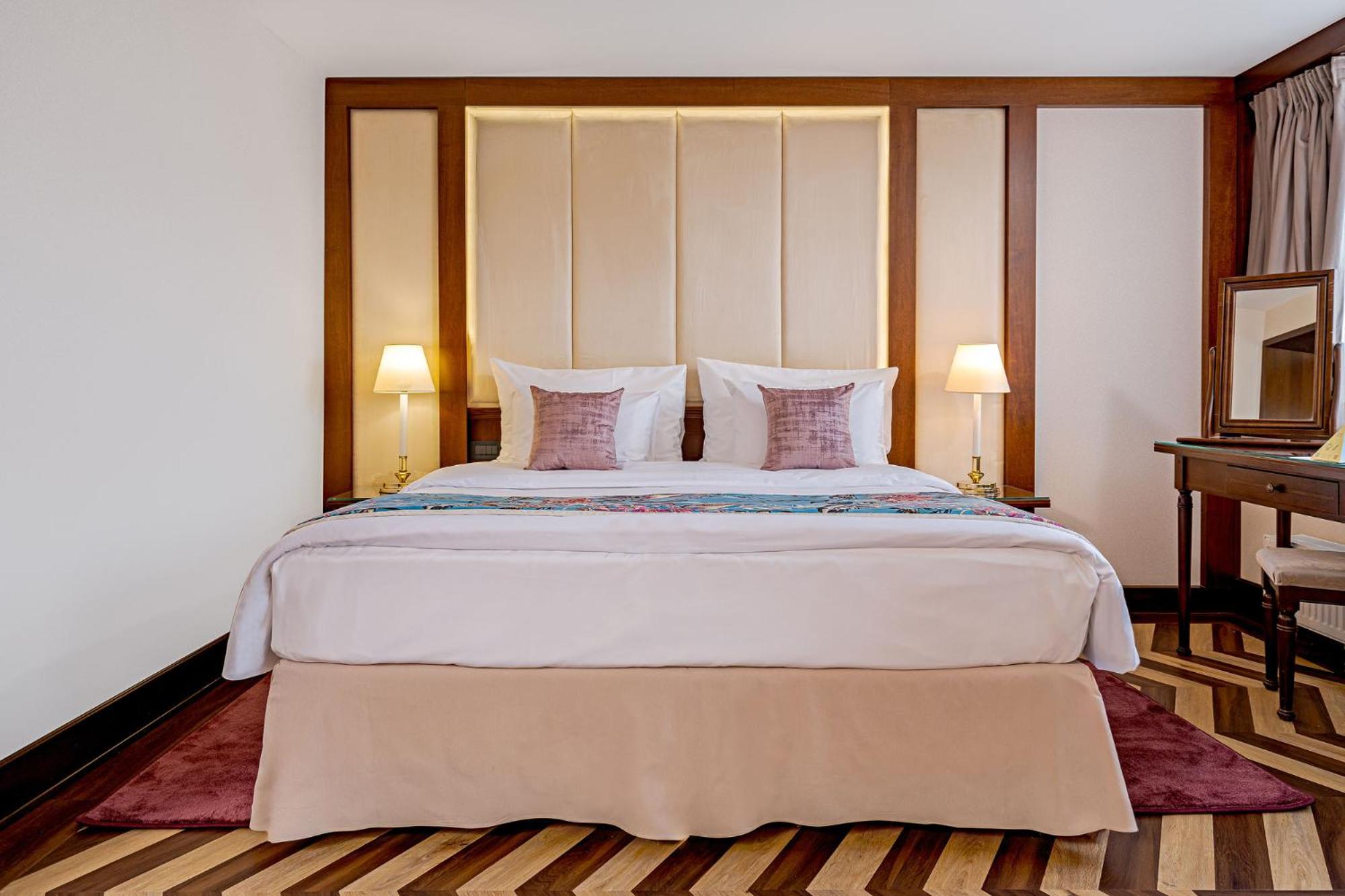 Junior Suite with Balcony & Spa access - Photo 1