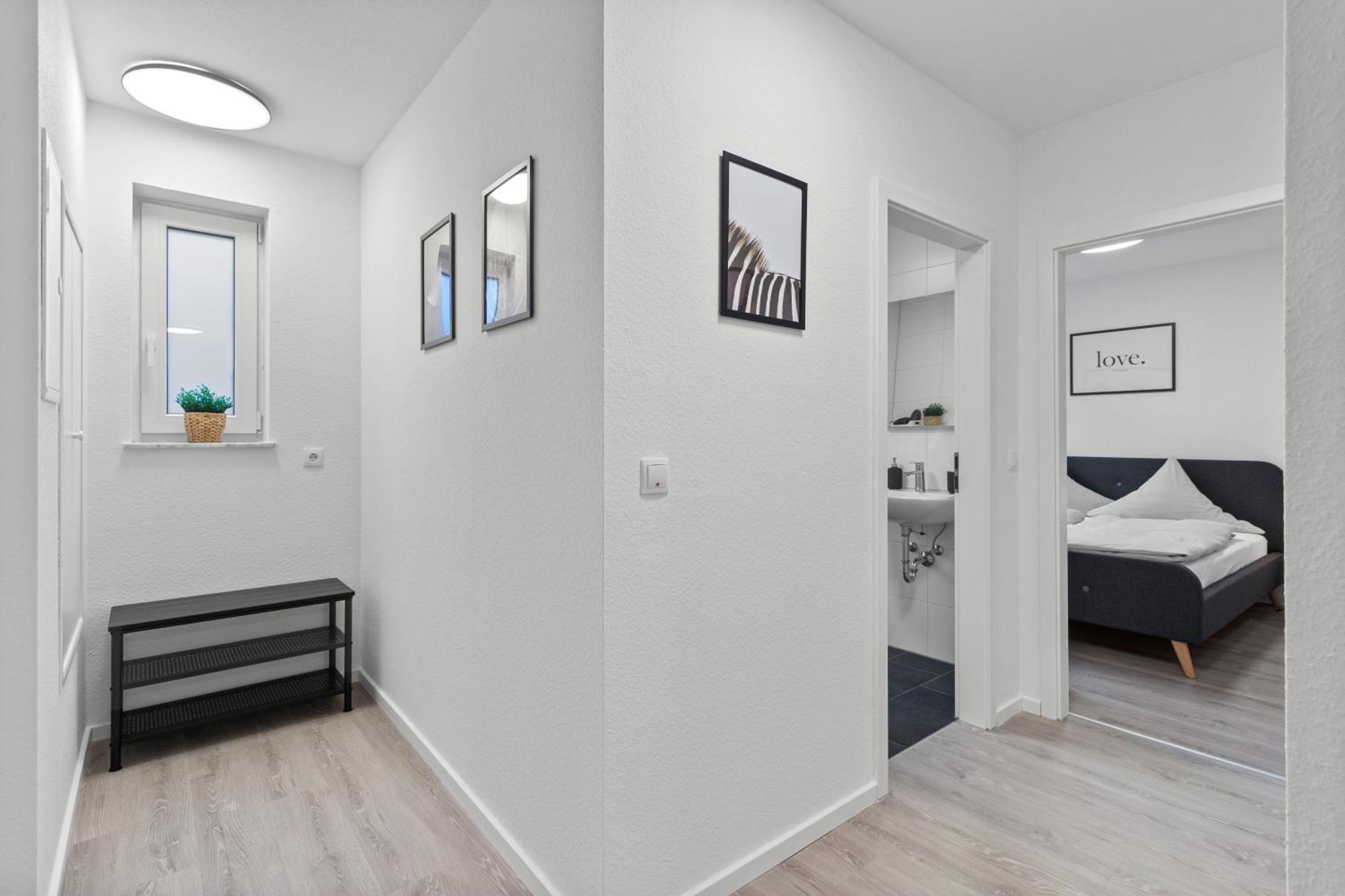 One-Bedroom Apartment photo 3