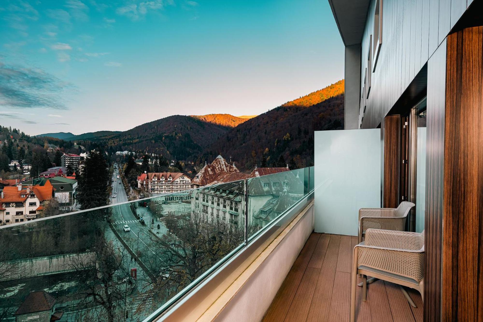 Standard Double Room - North View with Balcony & Spa access - Photo 4