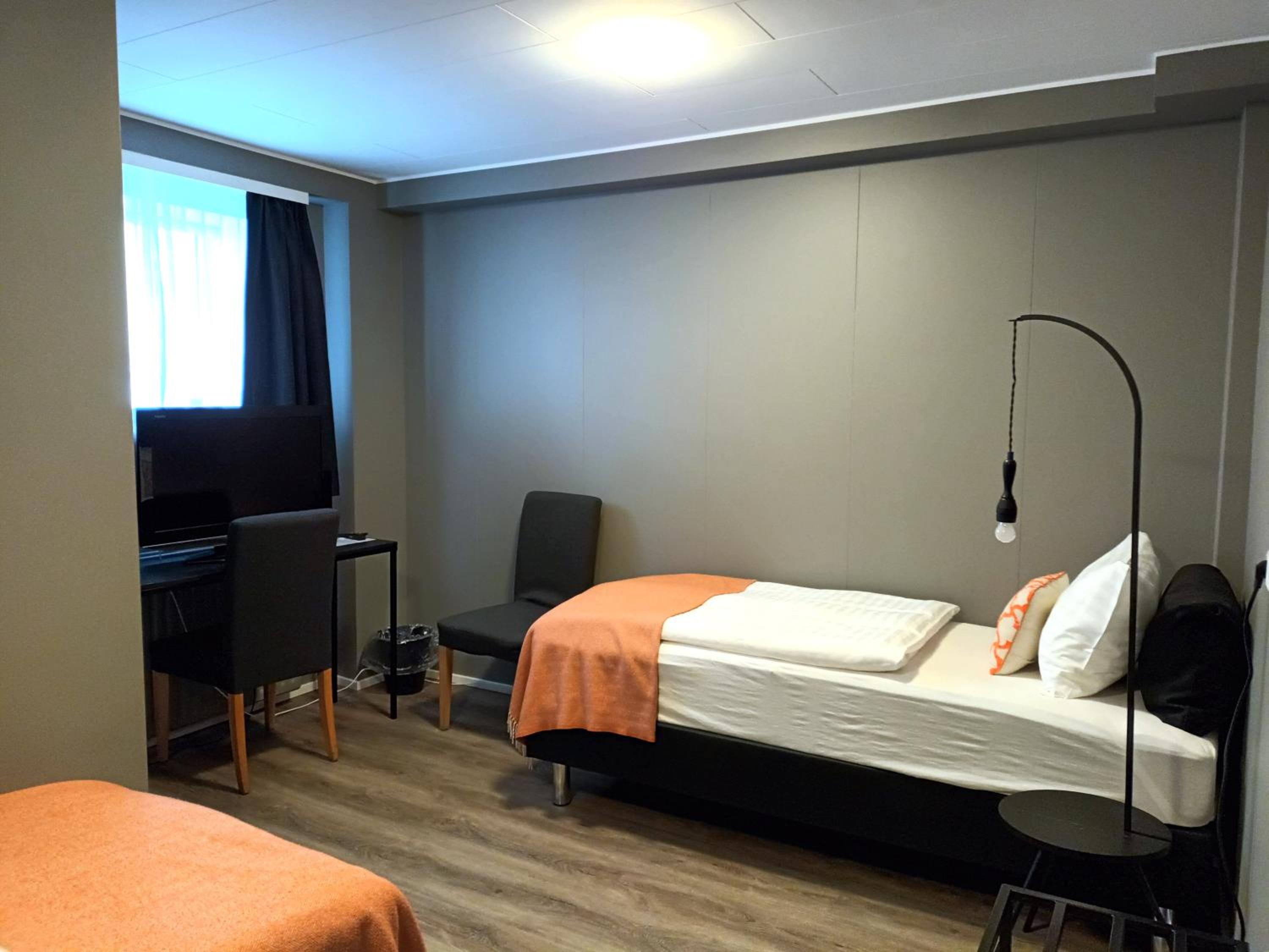 Standard Twin Room photo 2