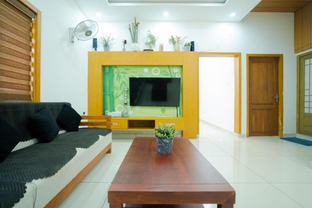 Three-Bedroom House photo 1