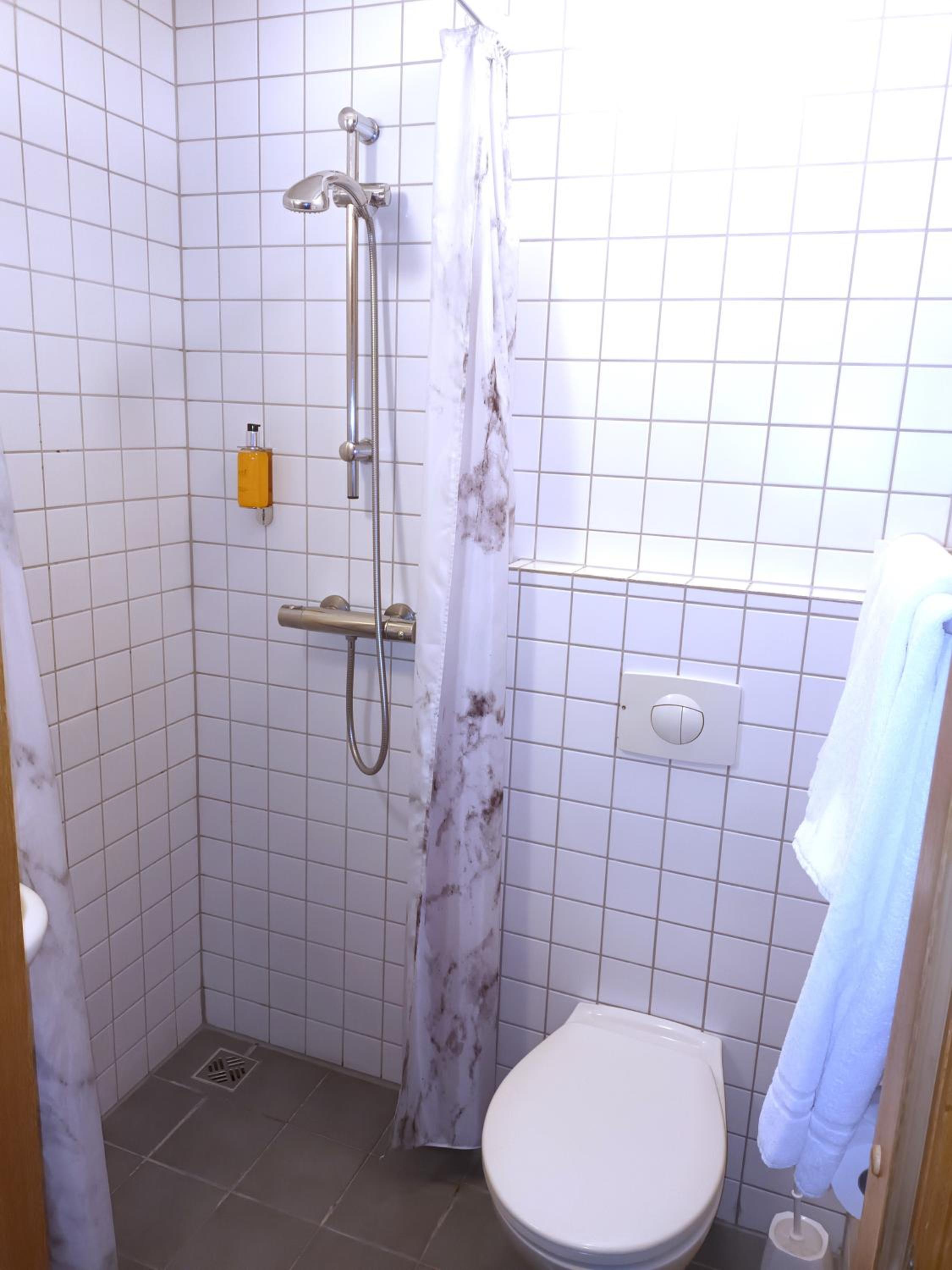 Double Room - Photo 21