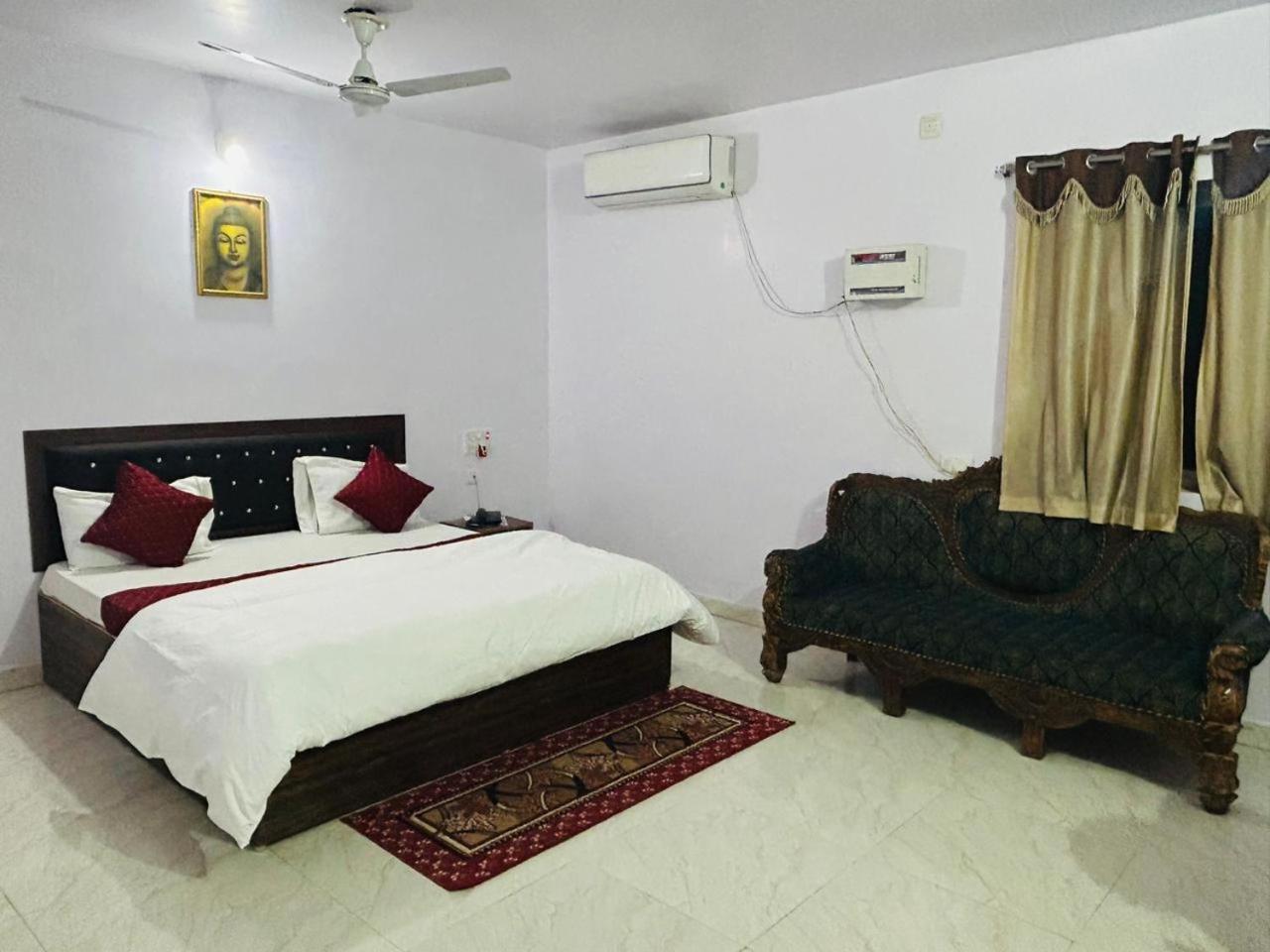 Budget Double Room - Photo 4