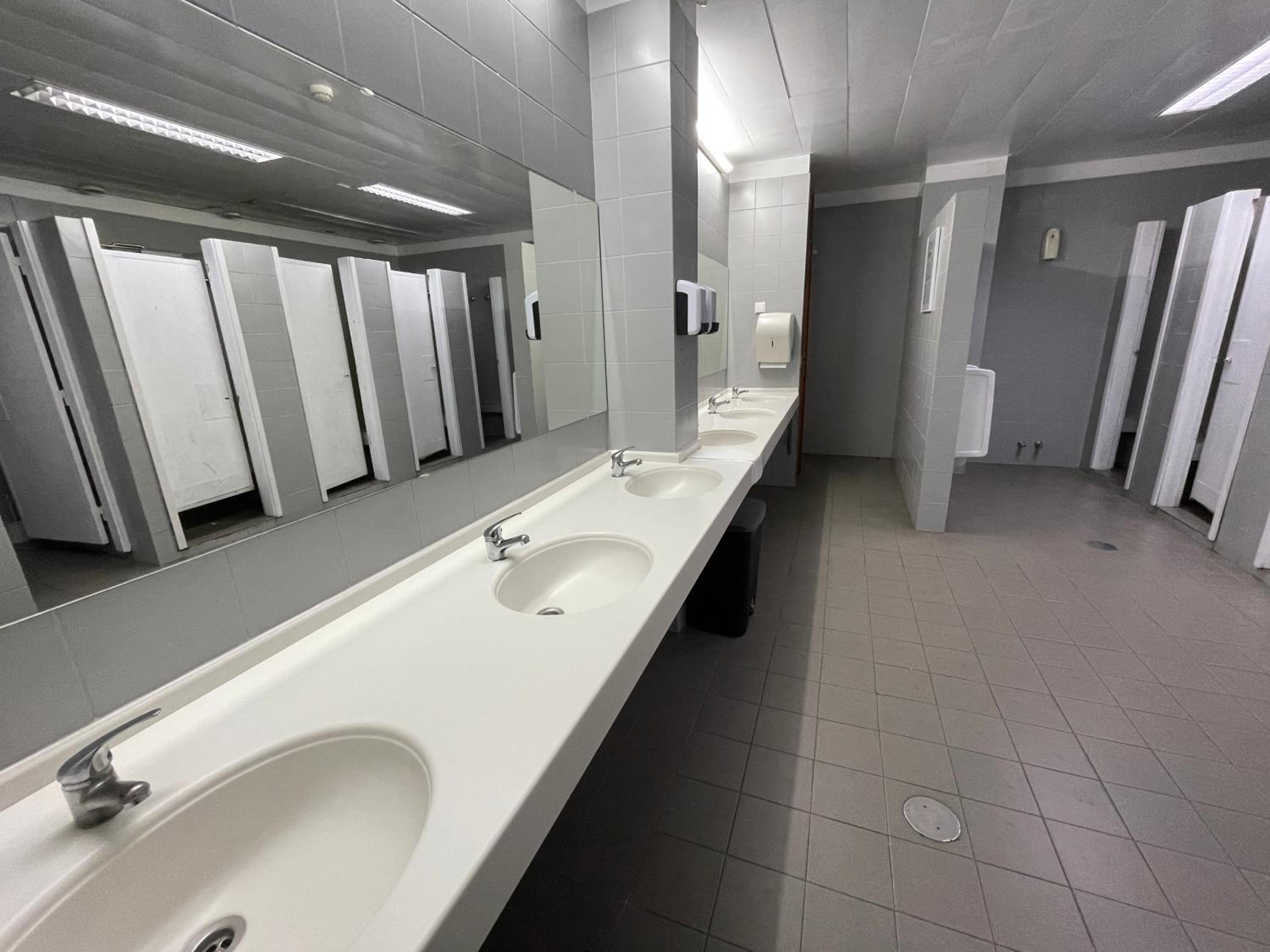 Twin Room with Shared Toilet