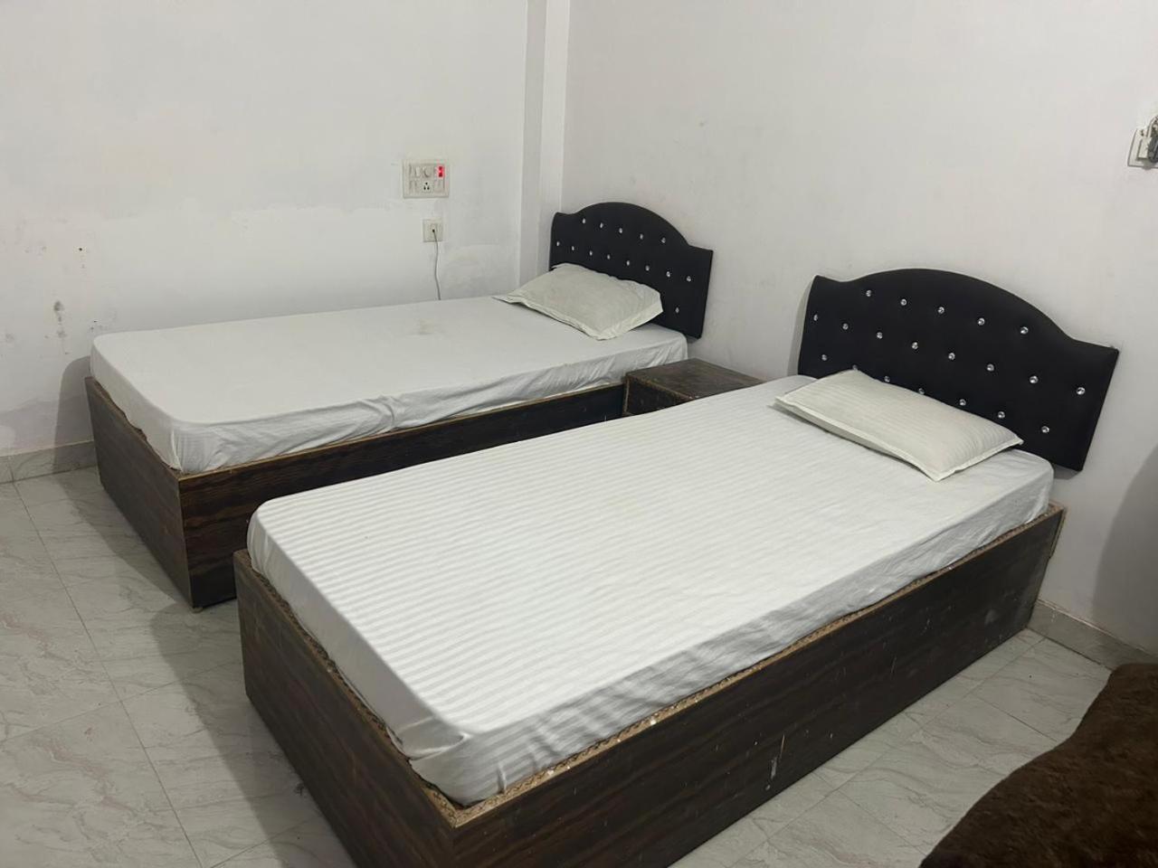 Budget Double Room - Photo 5