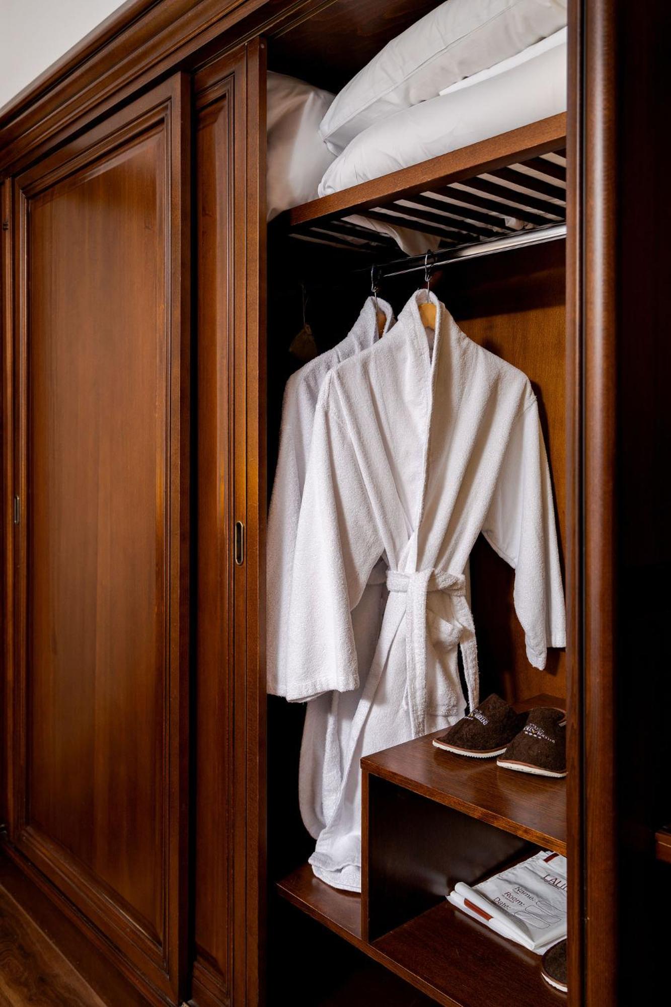 Standard Double Room - North View with Balcony & Spa access - Photo 2