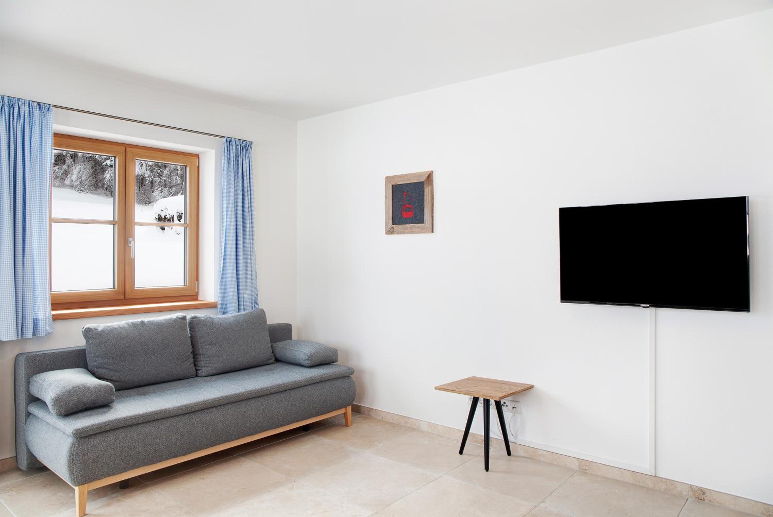 One-Bedroom Apartment with Garden View