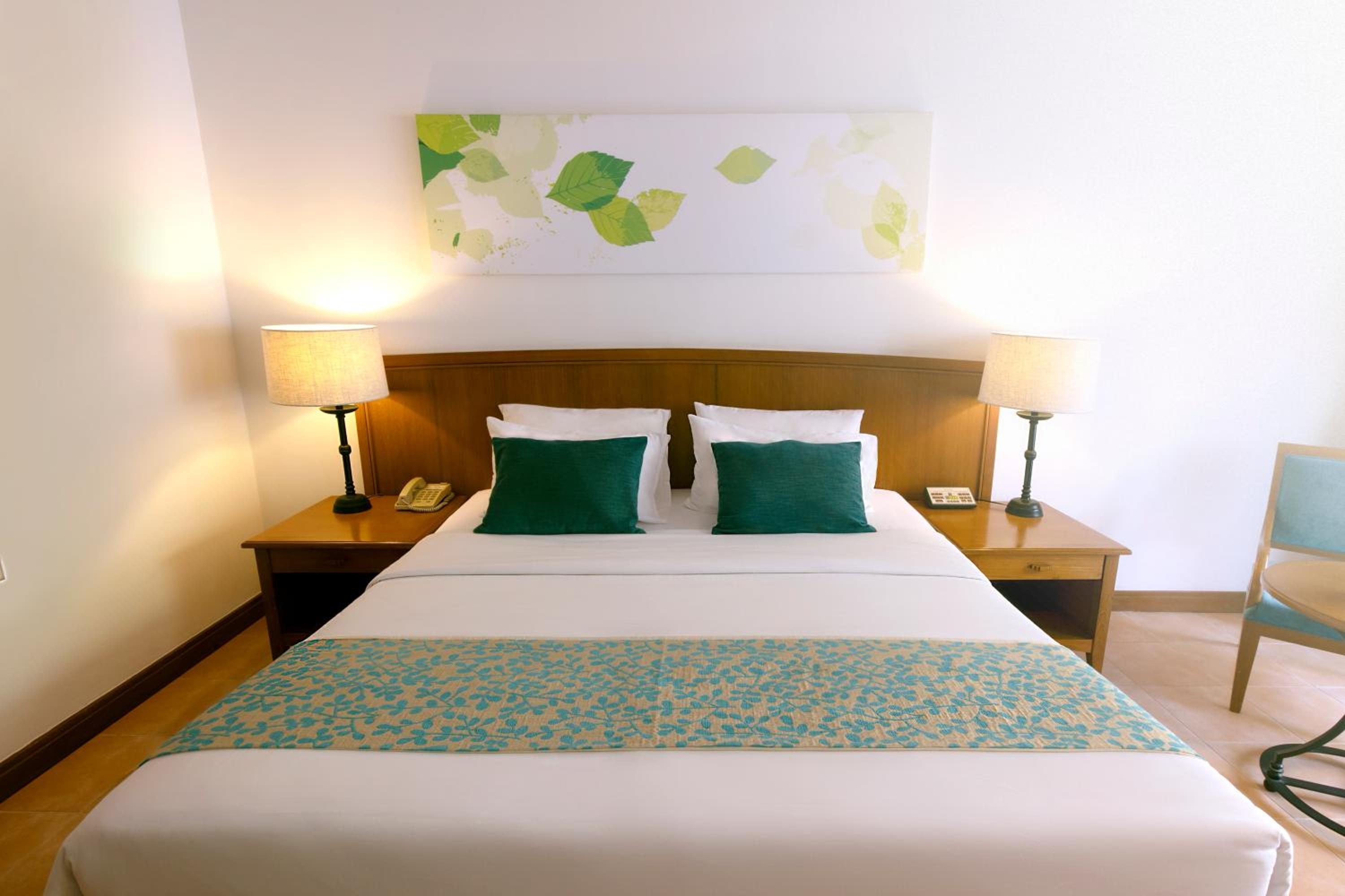 Deluxe Double or Twin Room with Balcony - Photo 3