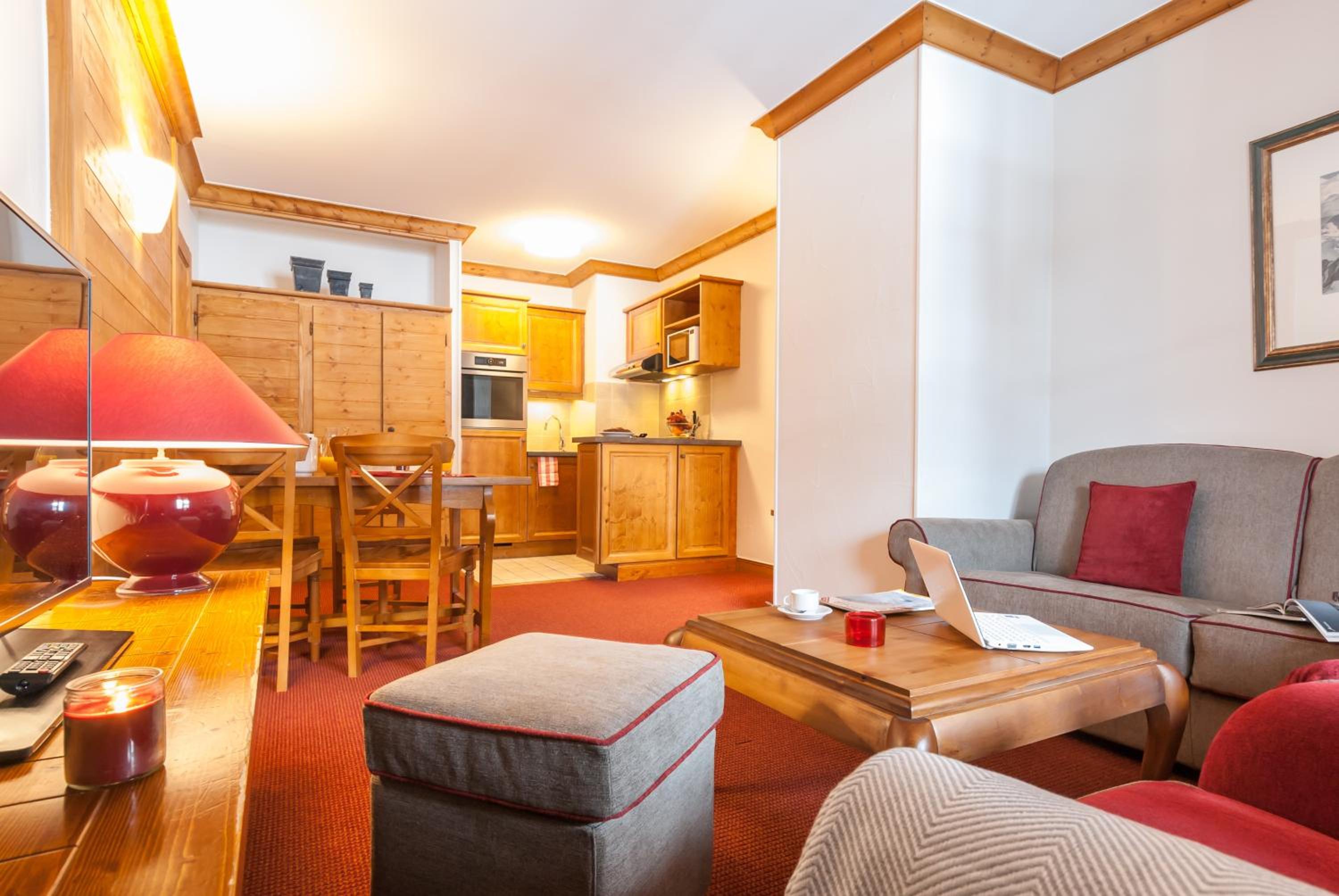 One-Bedroom Apartment - access to the indoor pool (4 People)