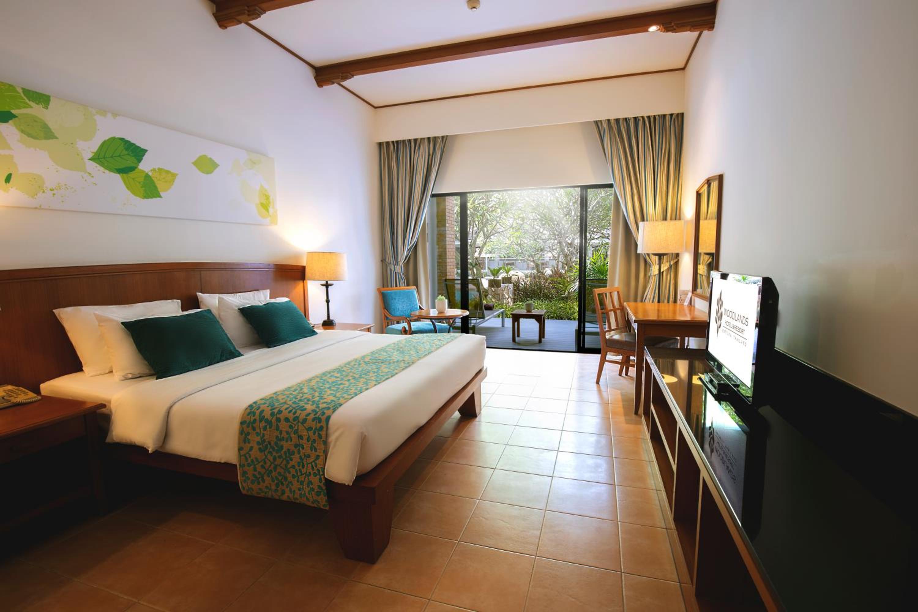 Deluxe Double or Twin Room with Balcony - Photo 2