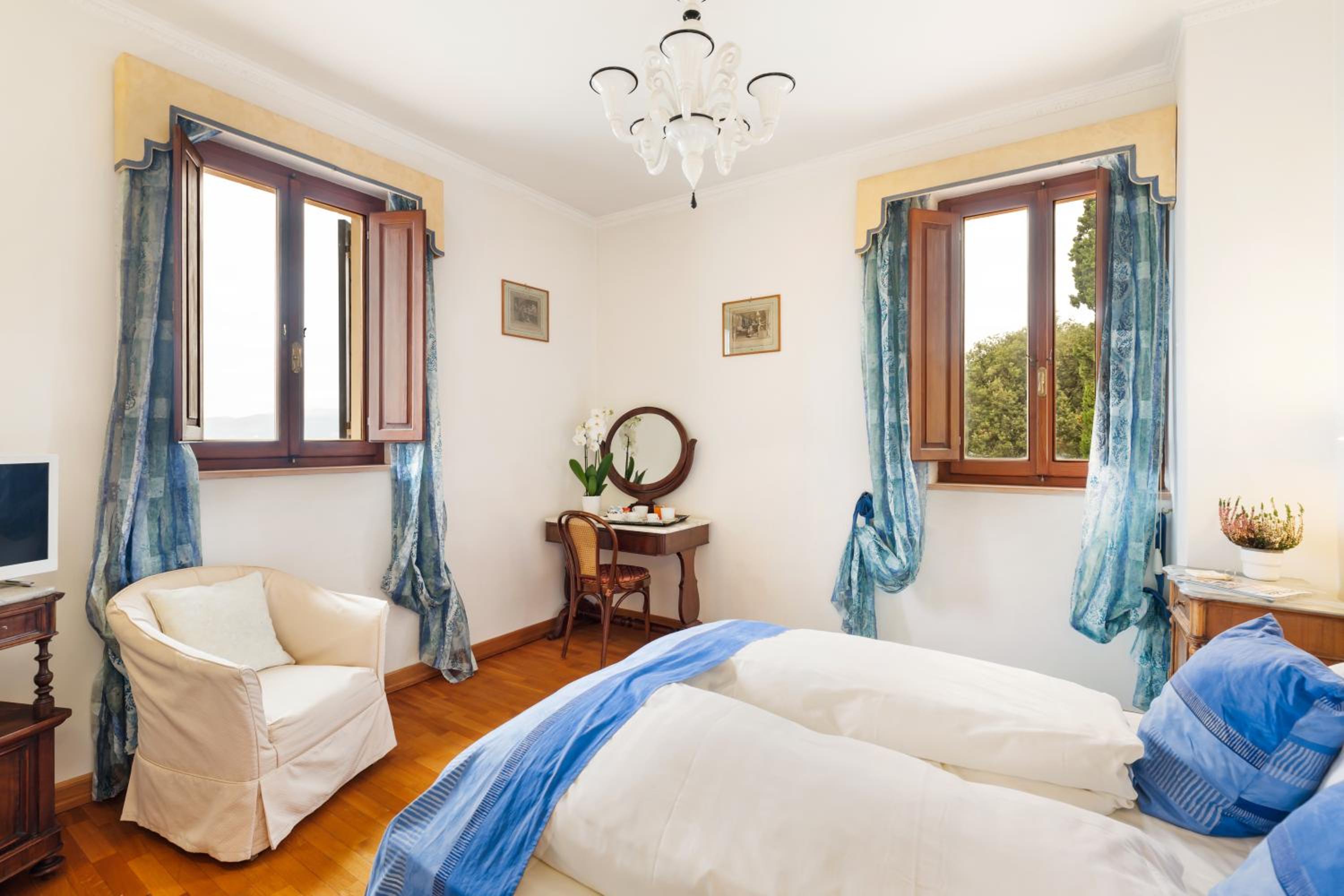 Standard Double Room - Photo 5