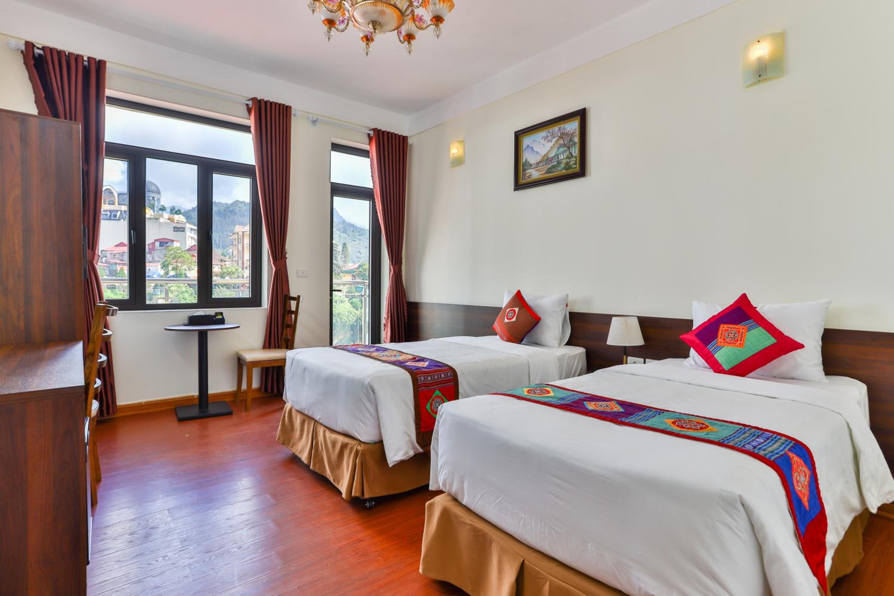 Deluxe Double or Twin Room with Mountain View - Photo 5