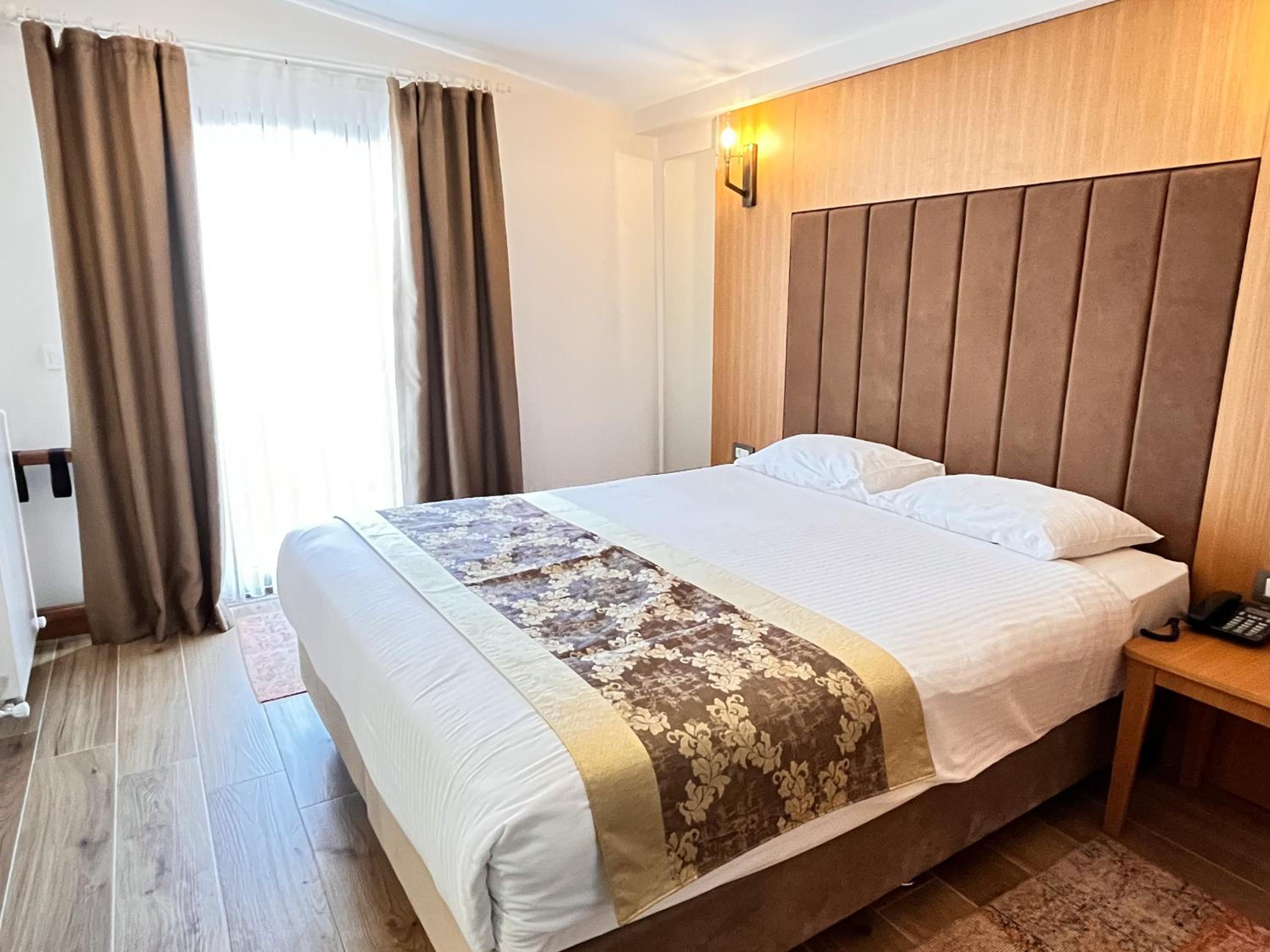 Superior Double Room with Balcony and Sea View photo 2