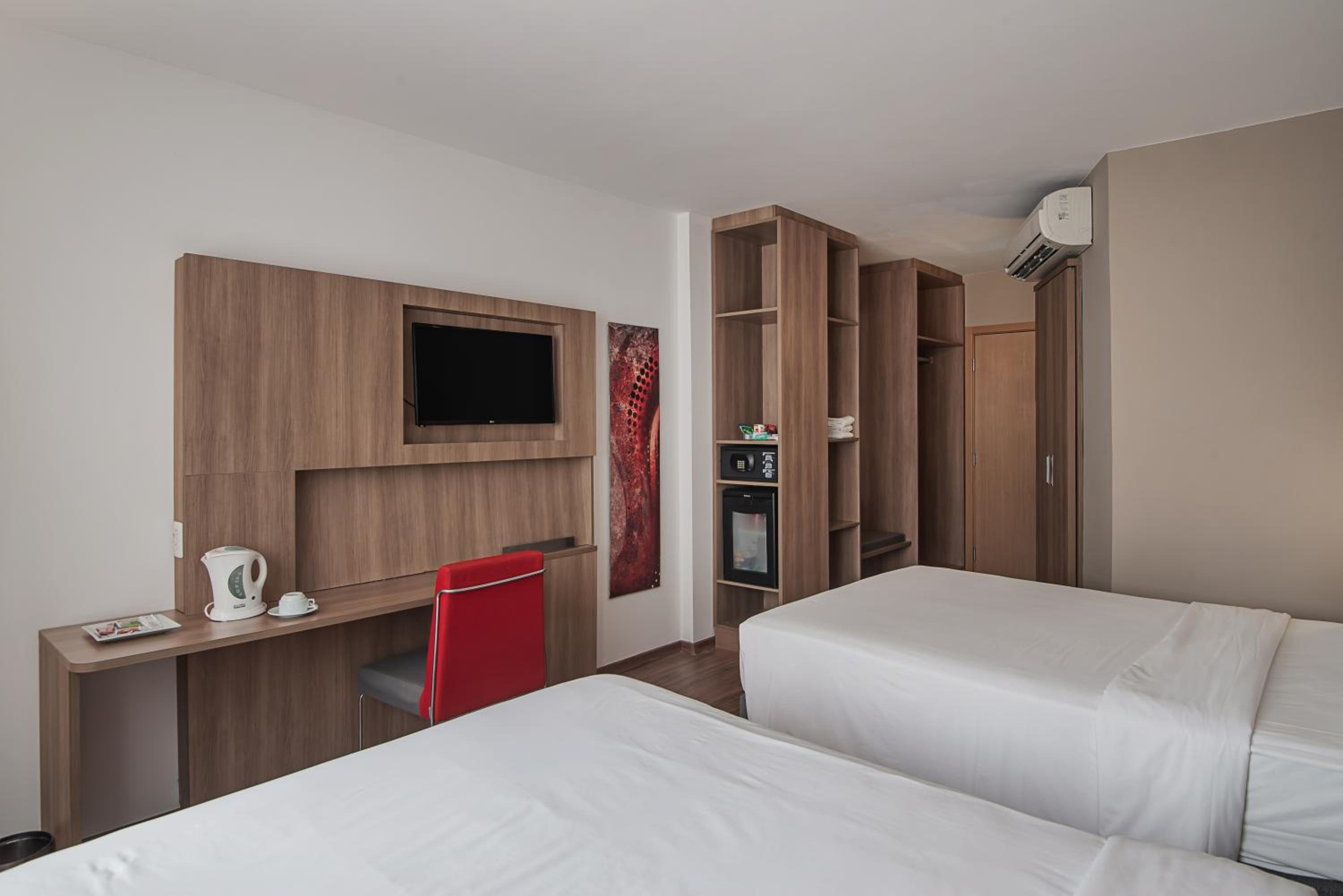 Twin Room - Non-Smoking