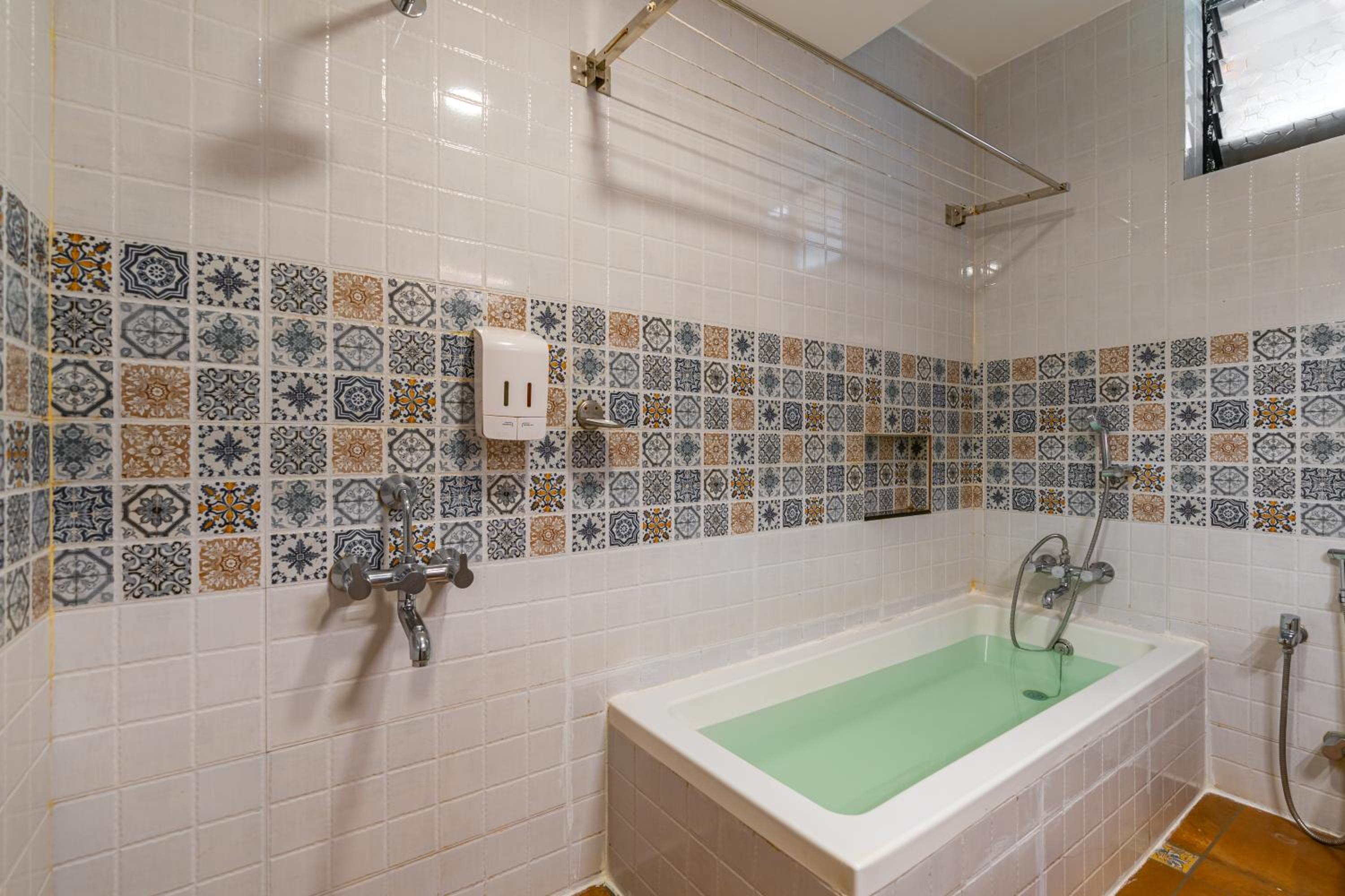 Sea Facing Villa with Jacuzzi  10% Discount on Food & Beverages - 2+1 Happy Hours offer photo 3
