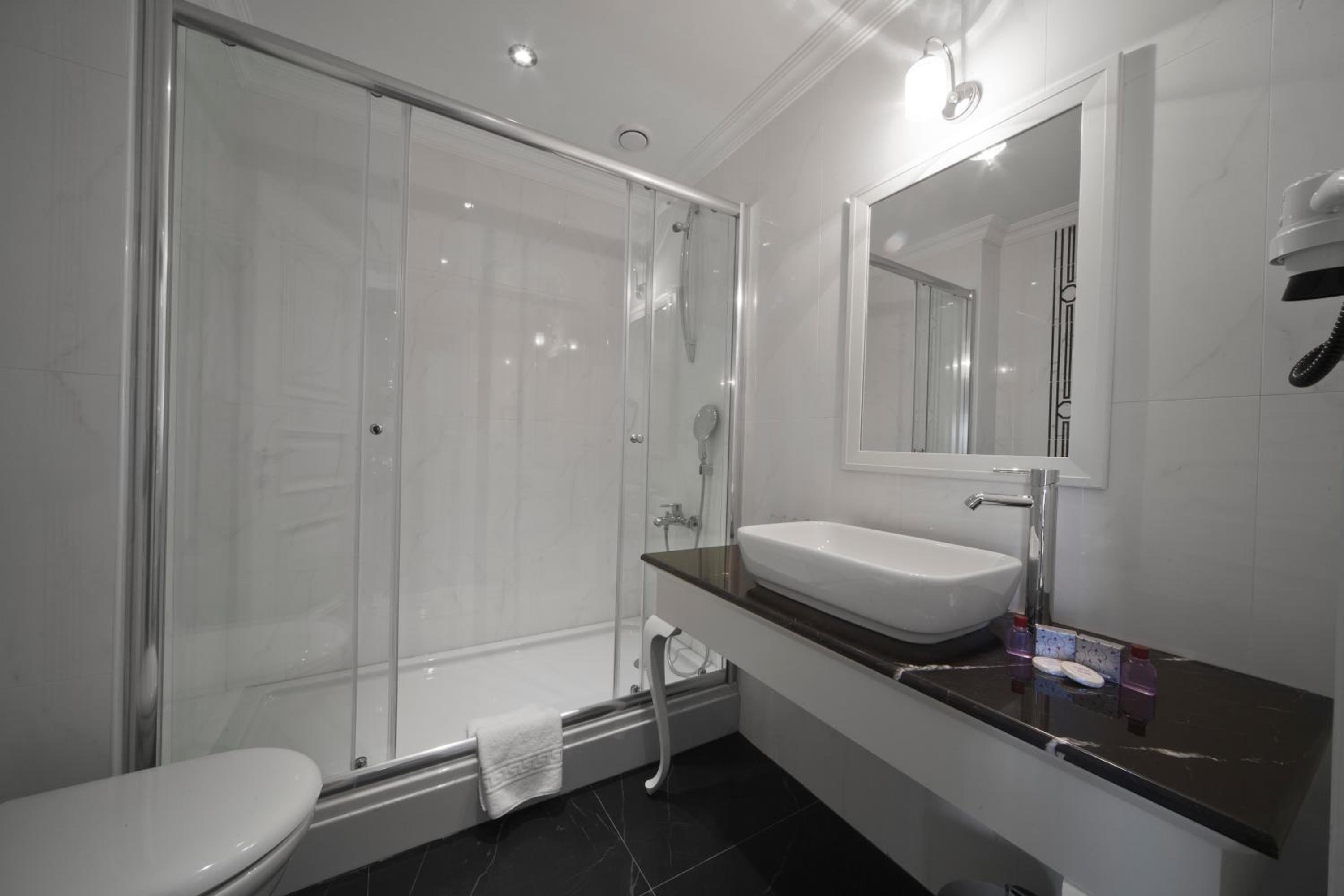 Superior Double or Twin Room with Sea View photo 3