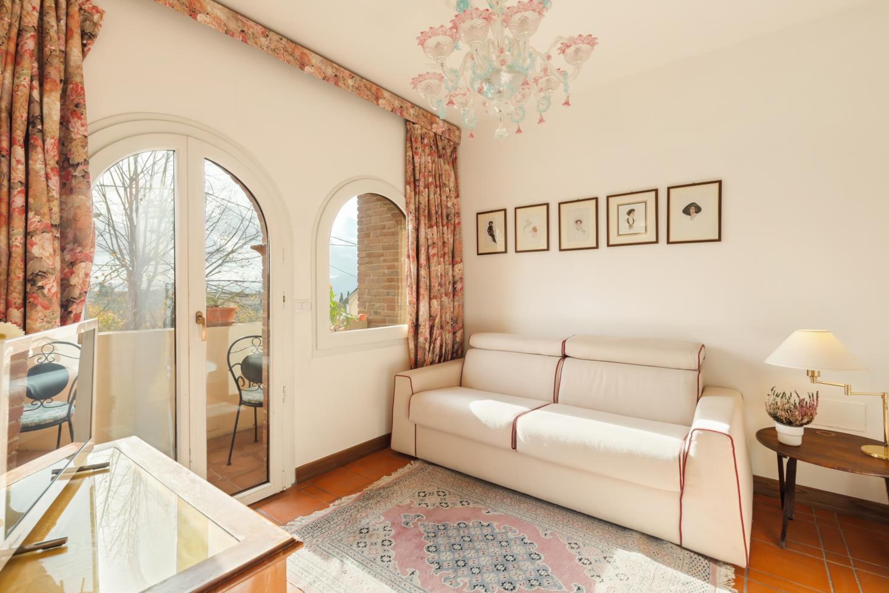 Family Room with Garden View photo 3