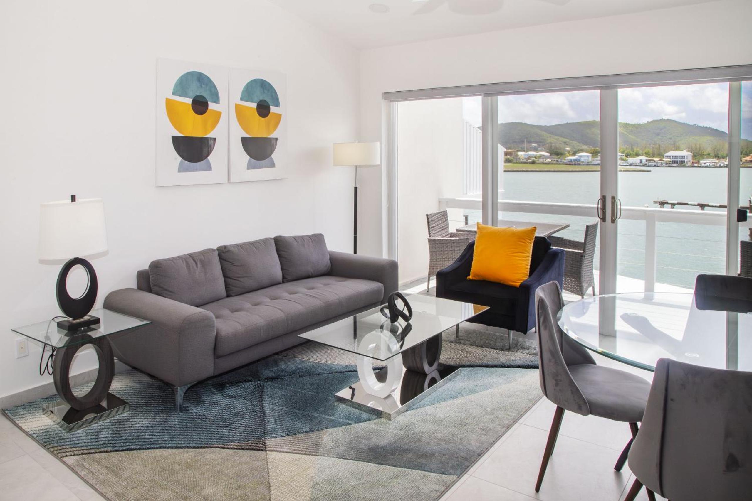 Apartment photo 2