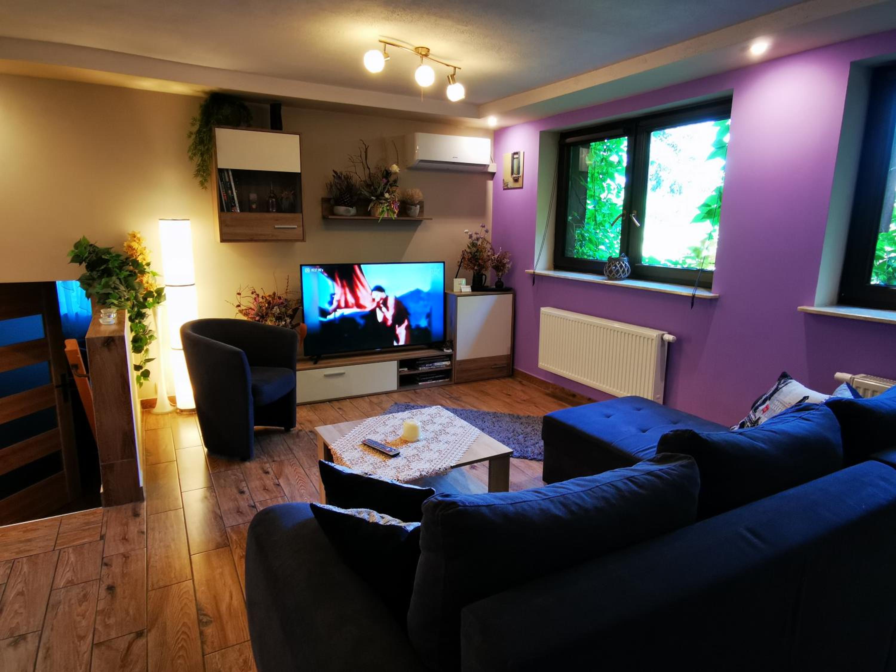 One-Bedroom Apartment photo 2