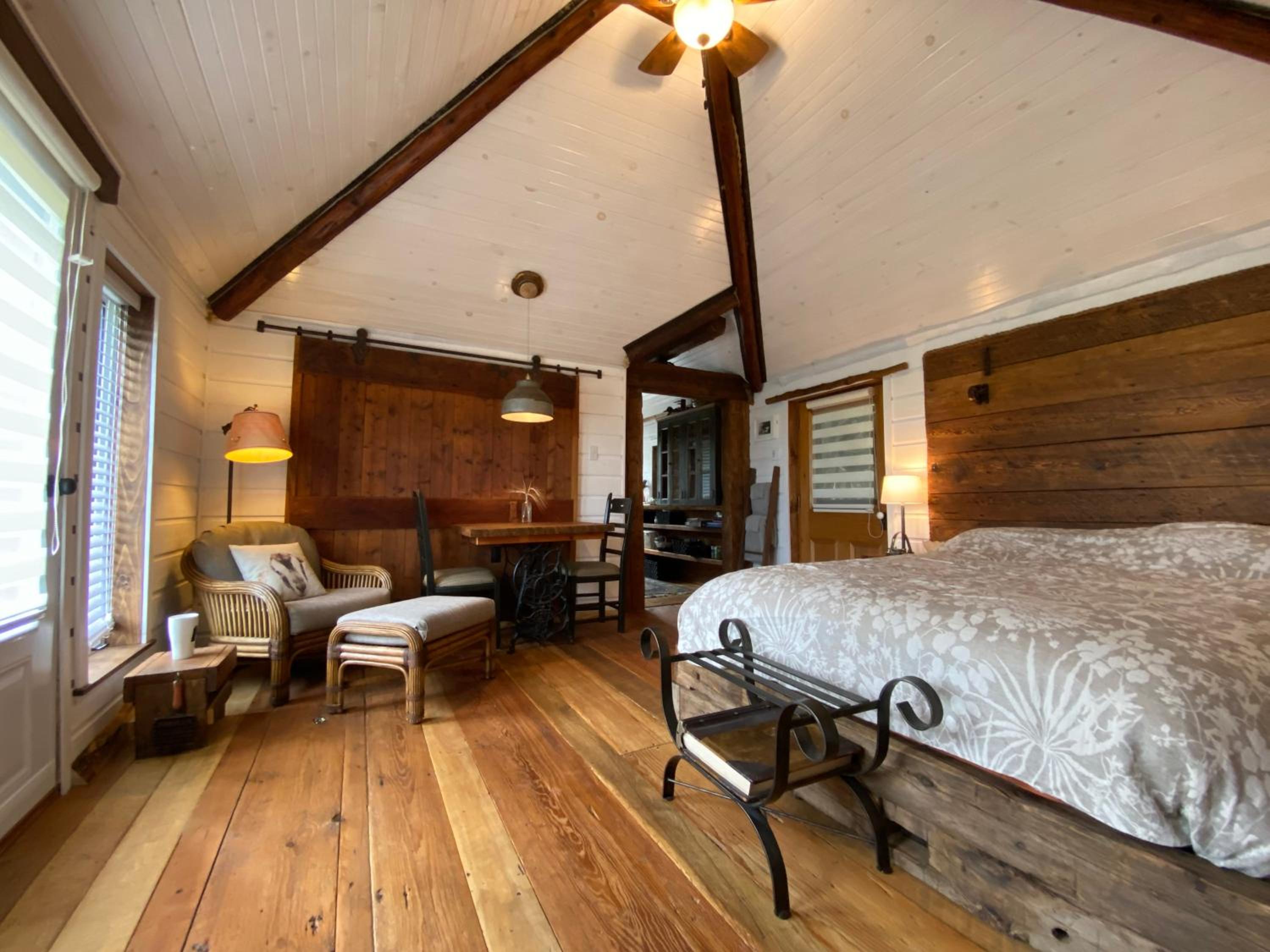 Queen Room With Balcony photo 1