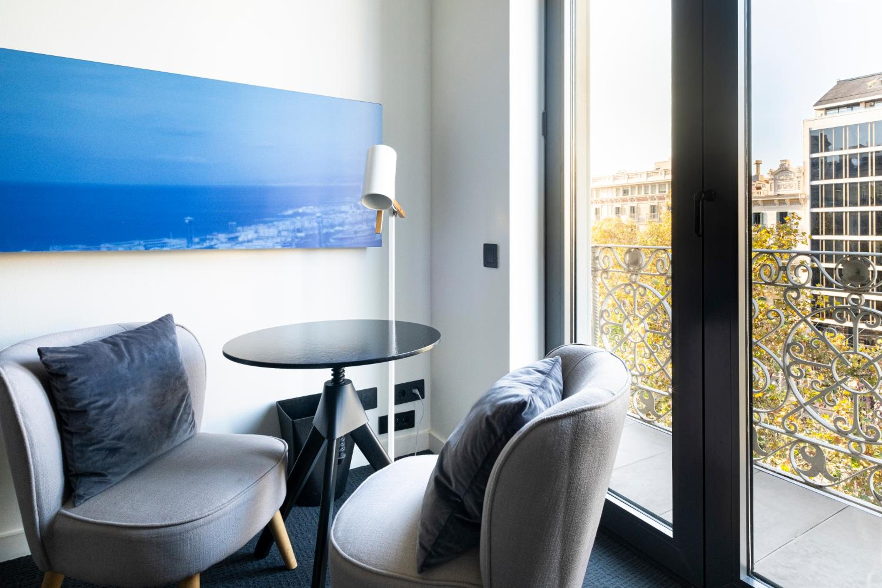 Deluxe Double or Twin Room photo 2
