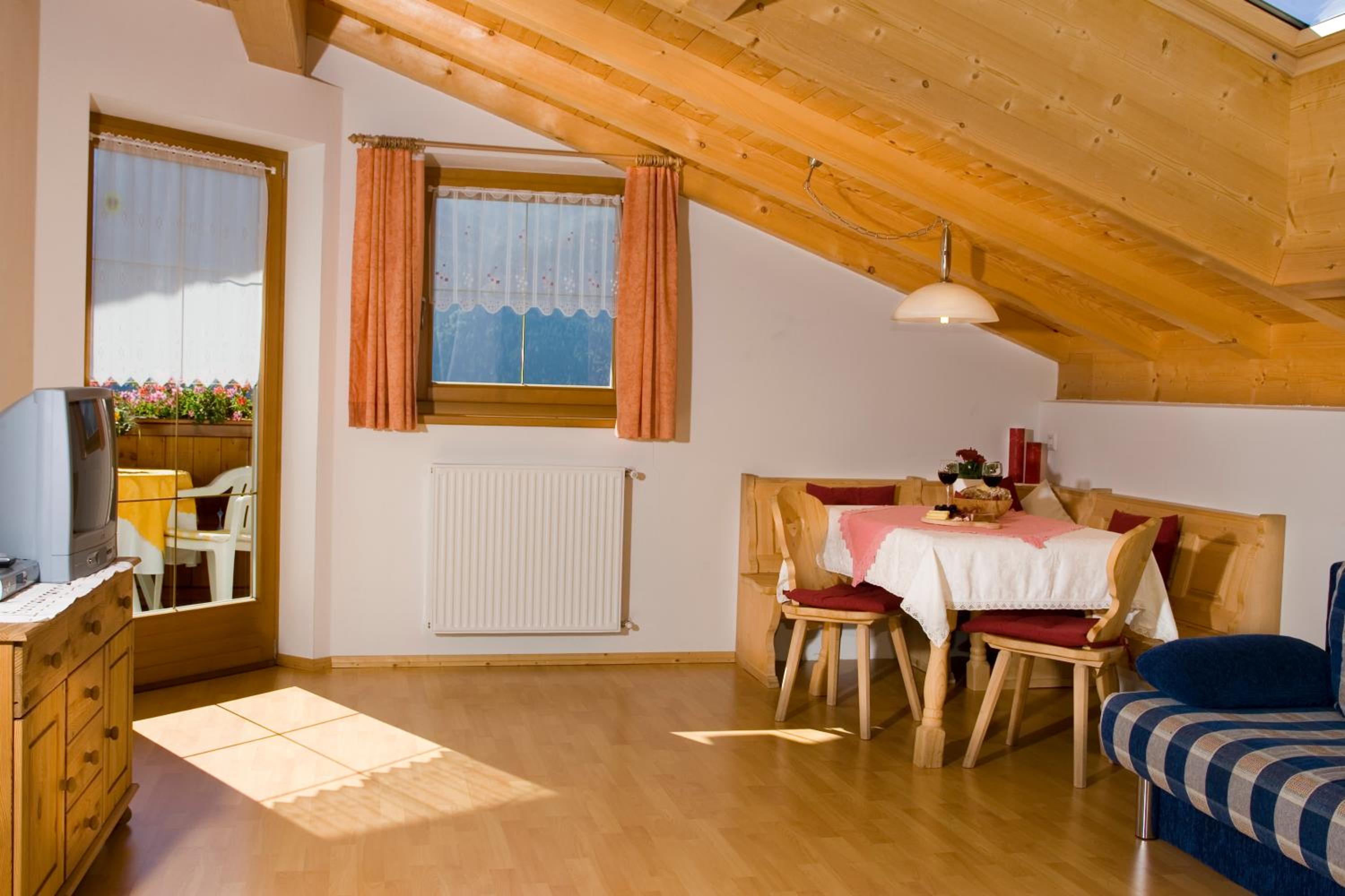 Apartment with Balcony photo 1