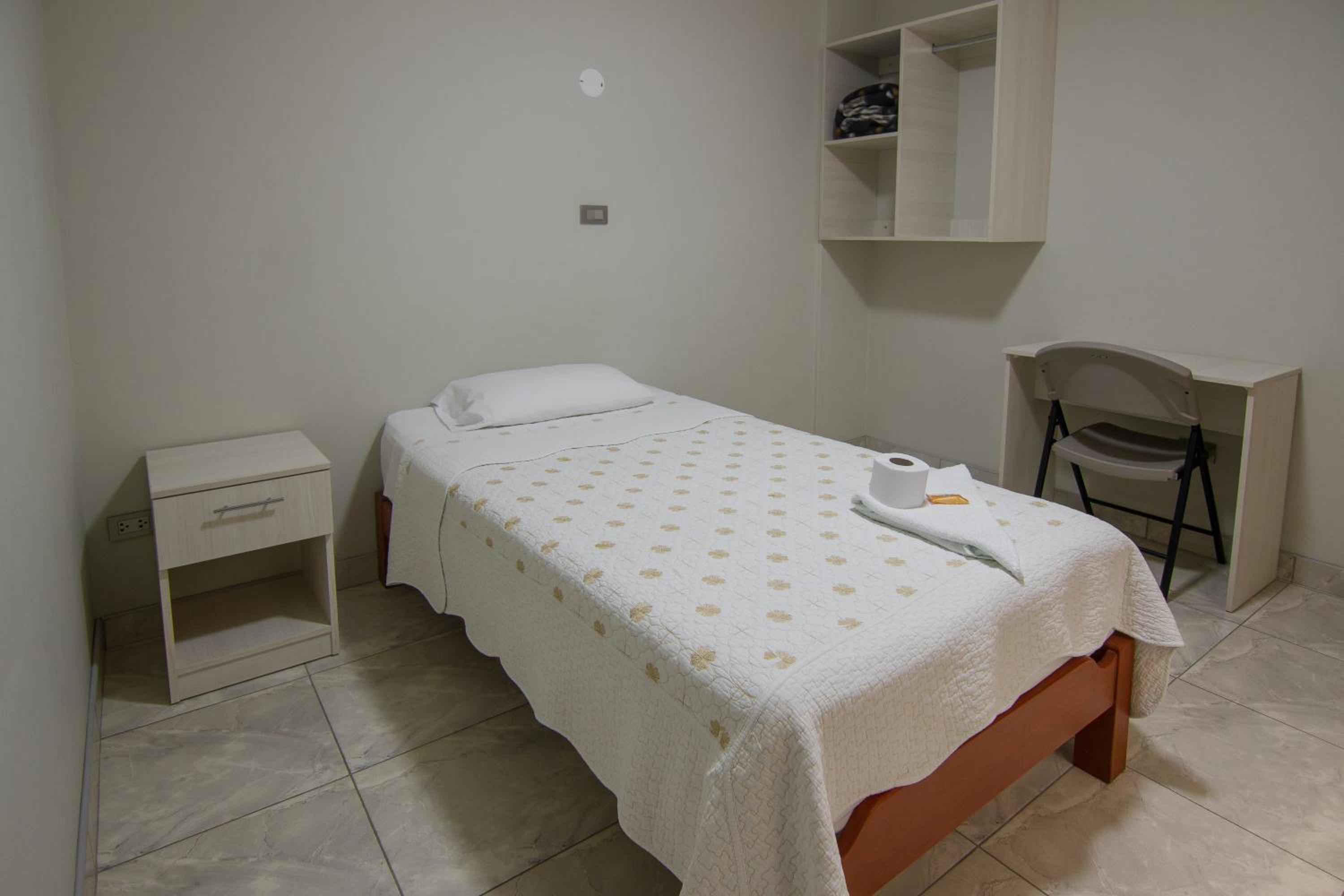 Single Room photo 3