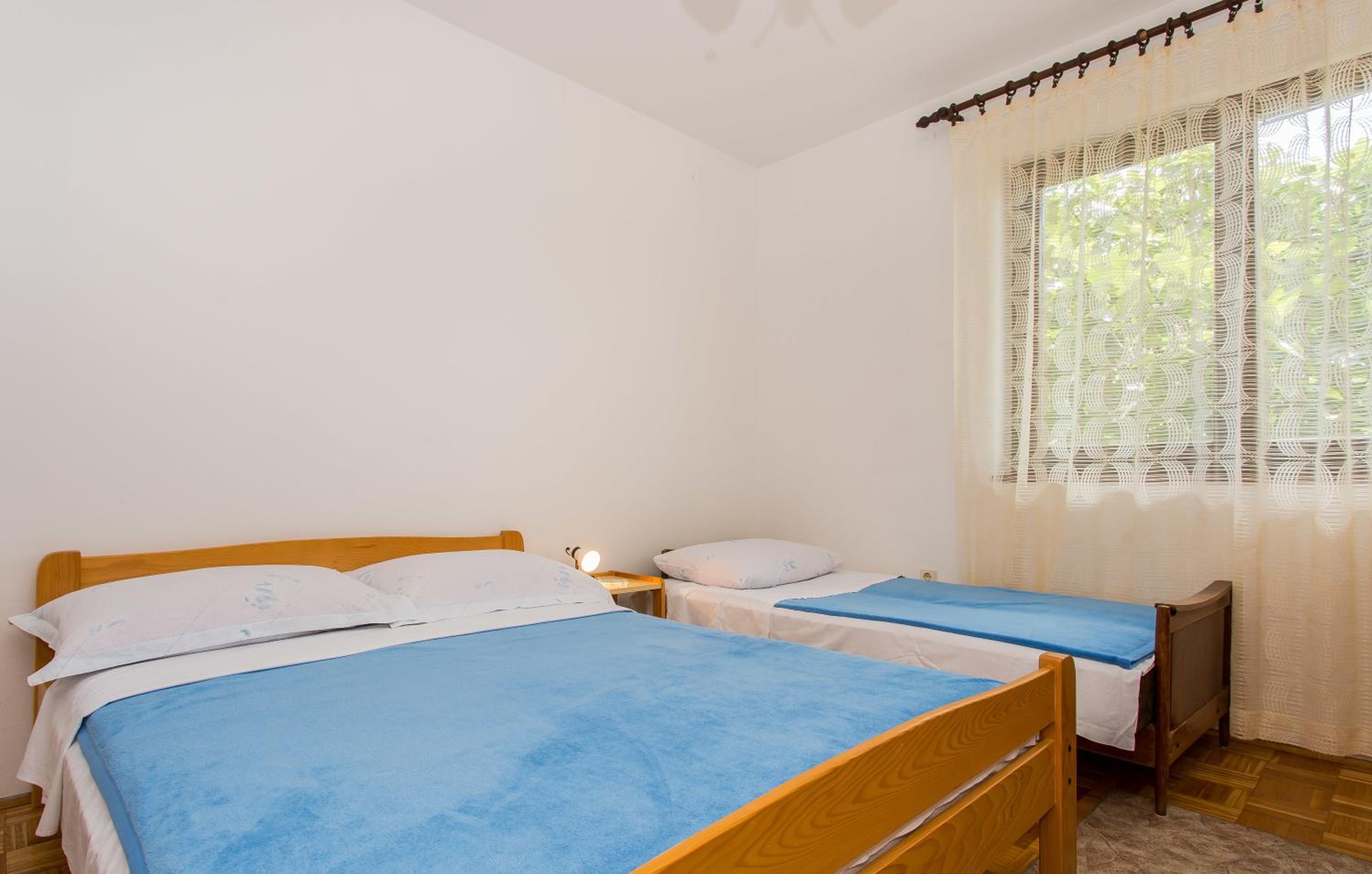 One-Bedroom Apartment with Balcony photo 2