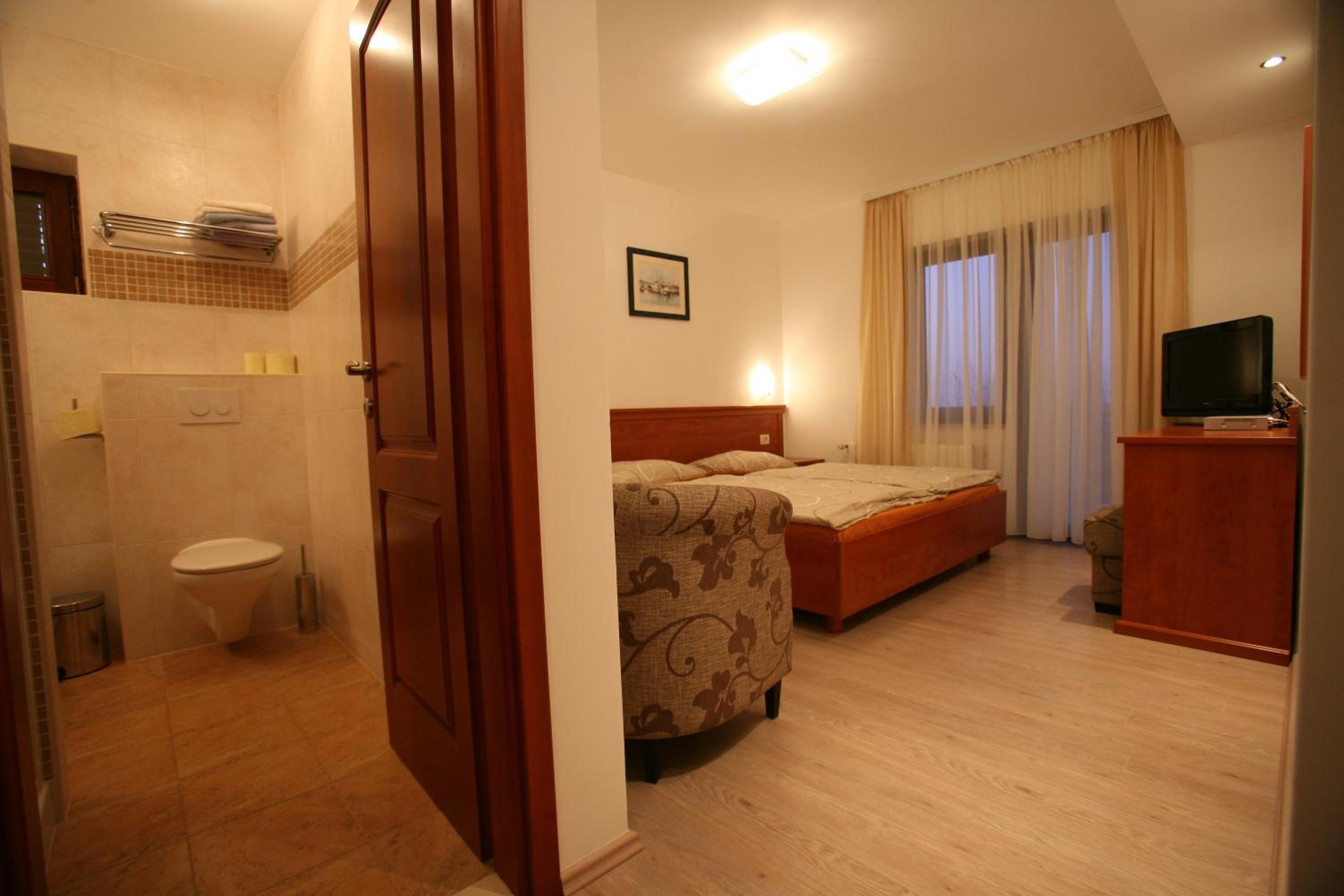 Superior King Room
