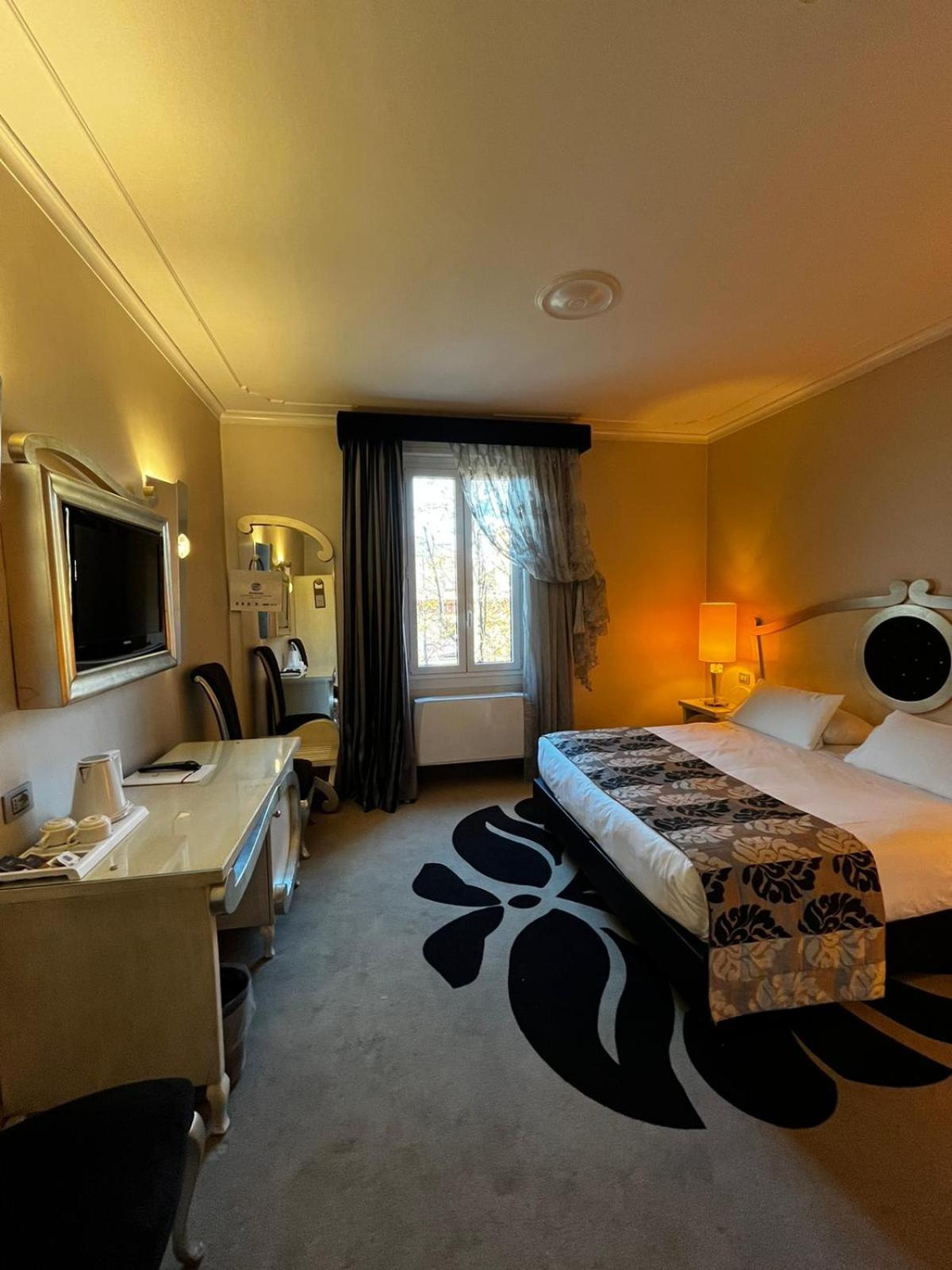 Superior Double or Twin Room