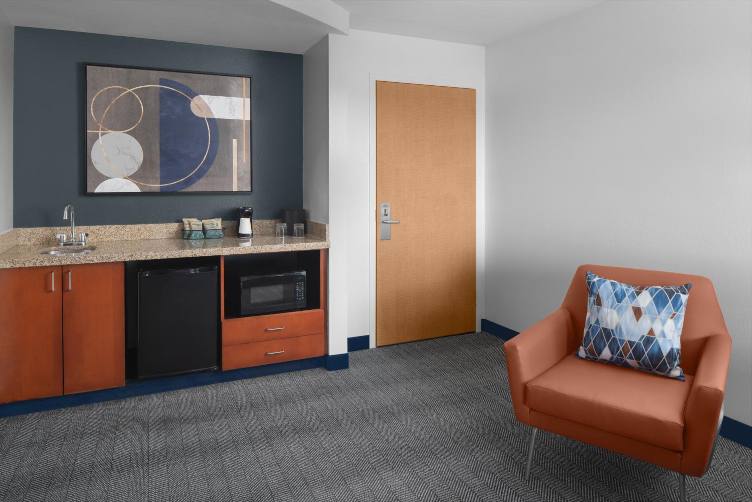 Extended King Suite, 1 Bedroom Hospitality Suite photo 2