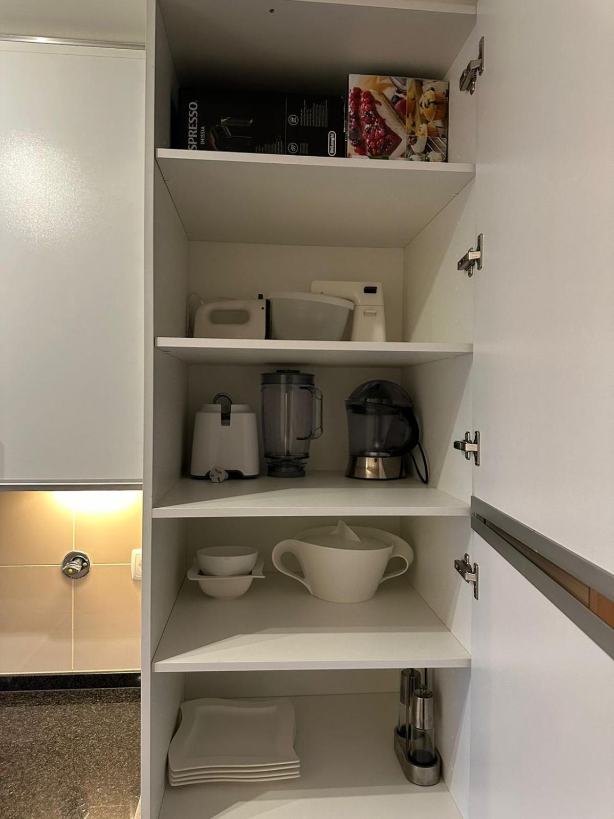 One-Bedroom Apartment photo 3