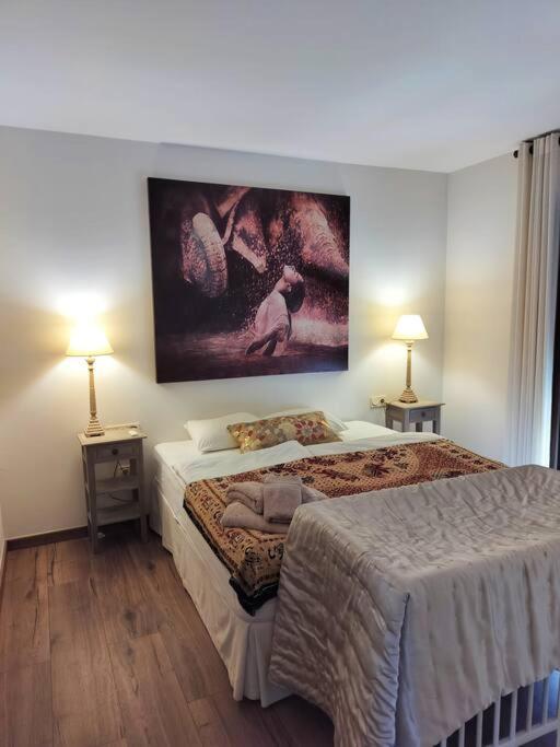 Three-Bedroom House photo 3