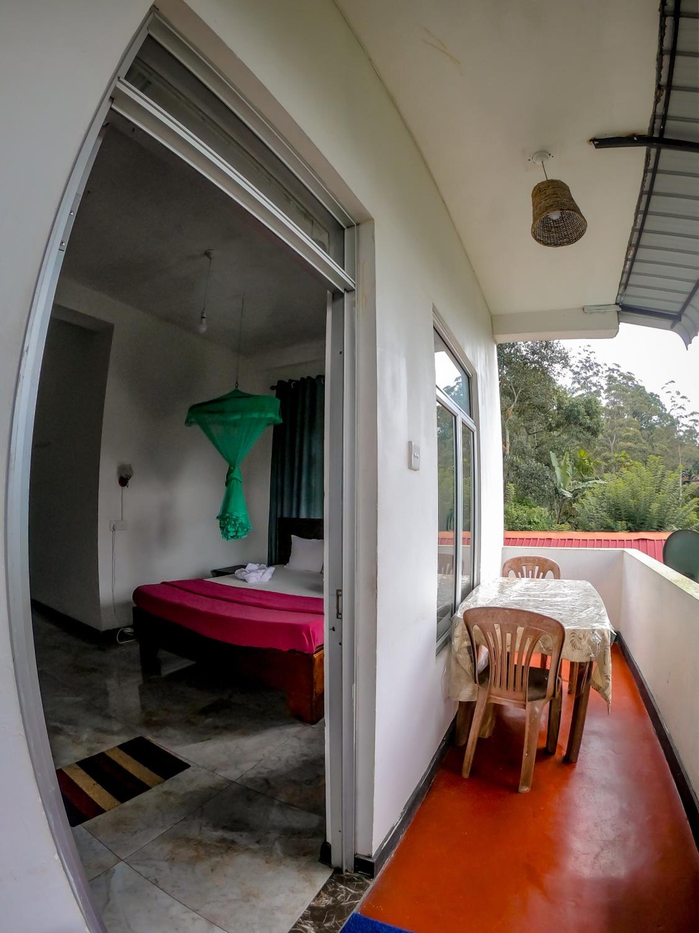 Triple Room with Nine Arch Bridge View photo 2