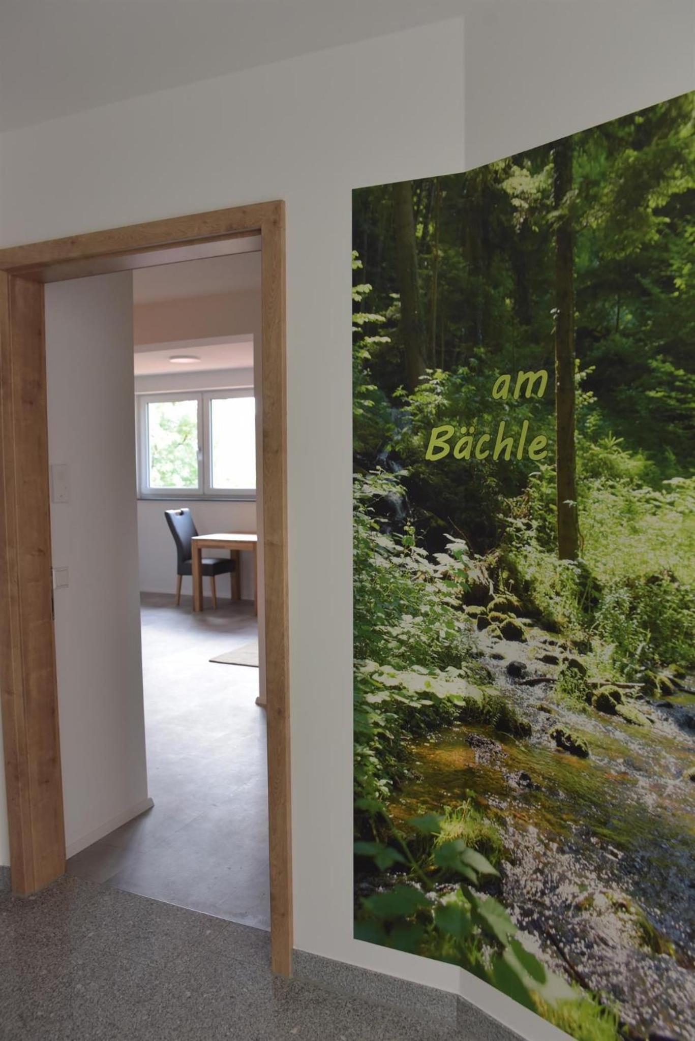One-Bedroom Apartment with Bath photo 2