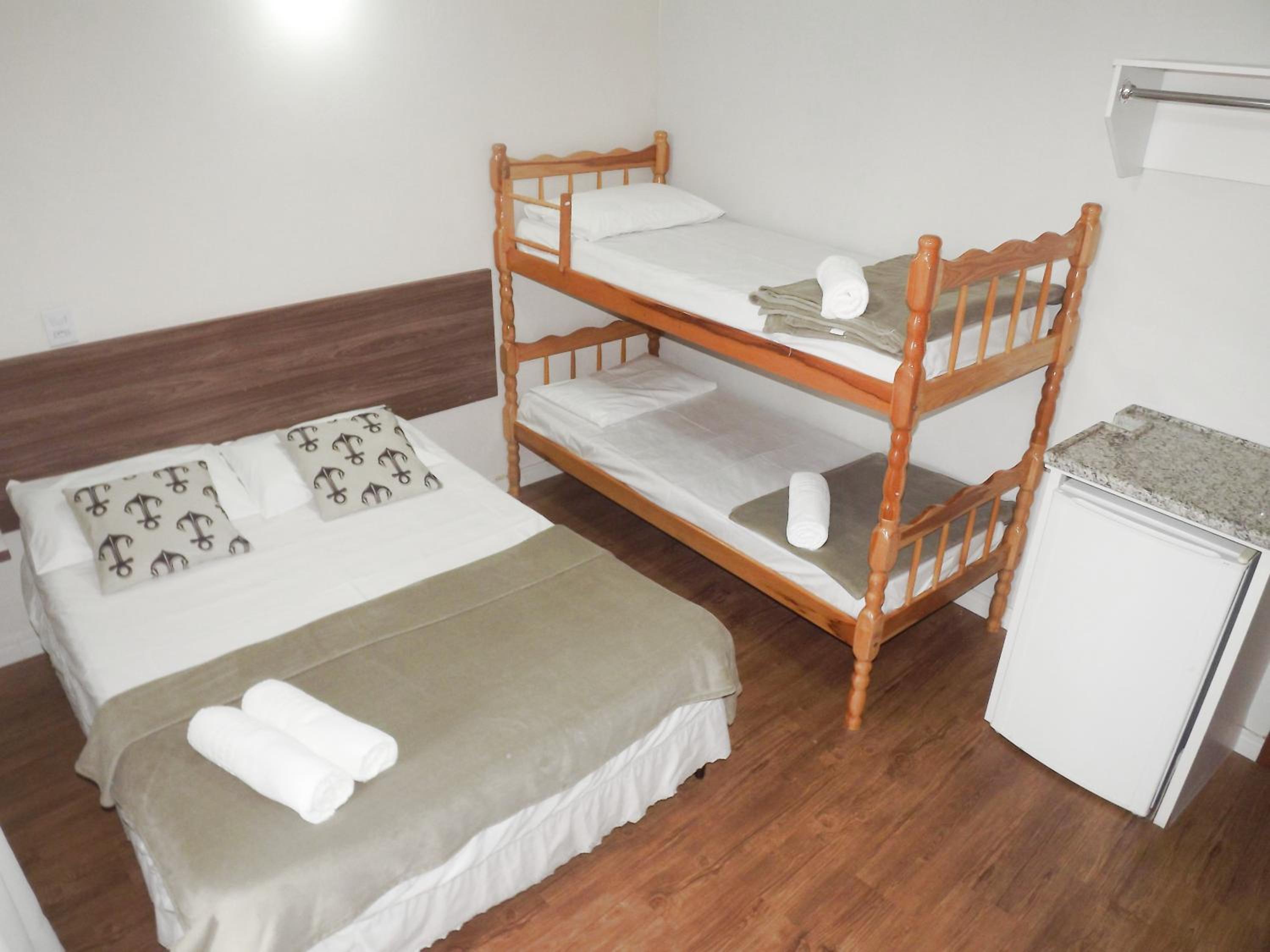 Quadruple Room - Photo 8