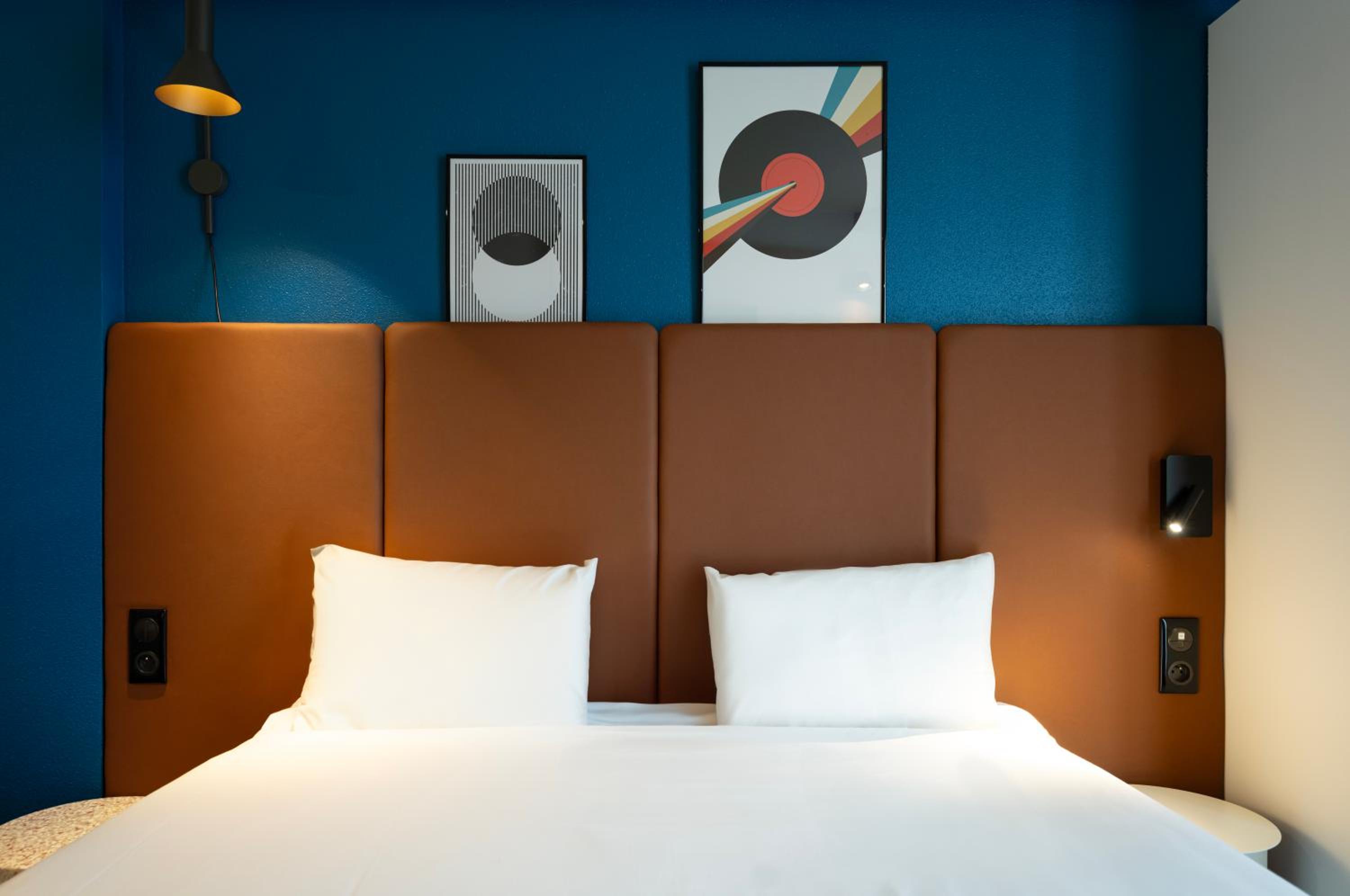 Standard Room with 1 Double Bed