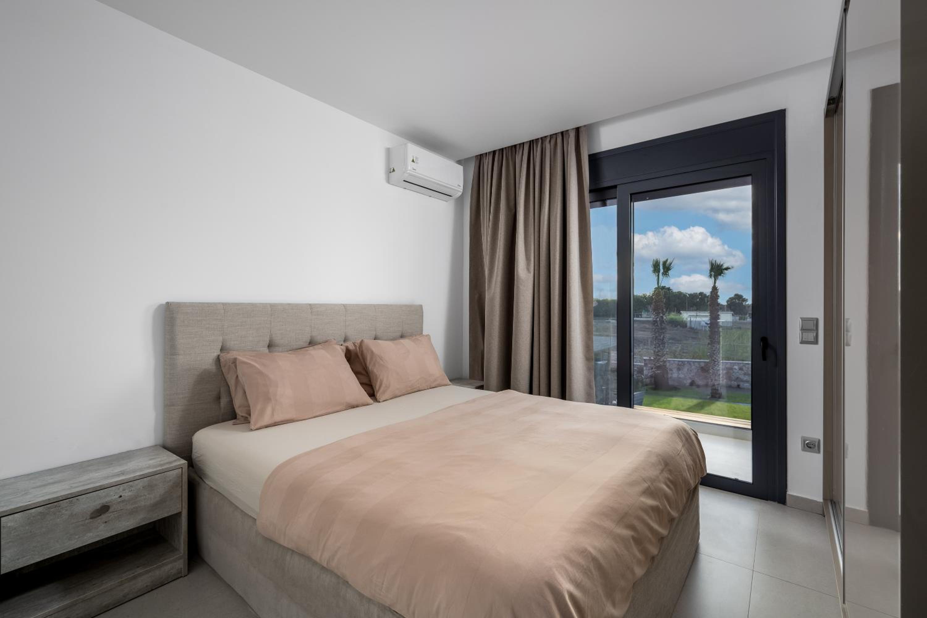 Villa - Beach Front