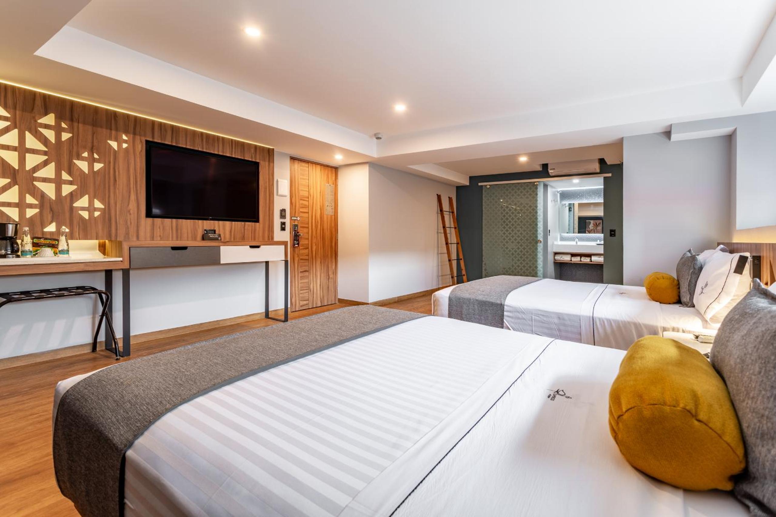 Deluxe Double Room - Photo 1
