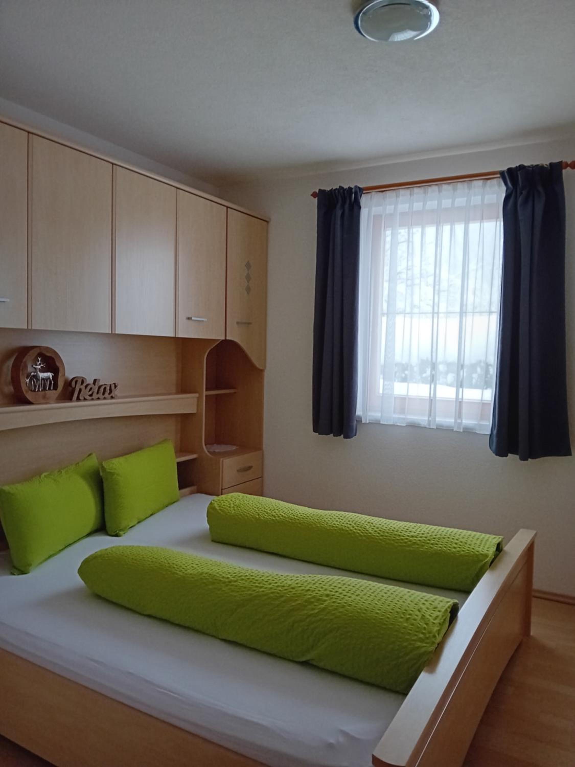 Apartment with Mountain View