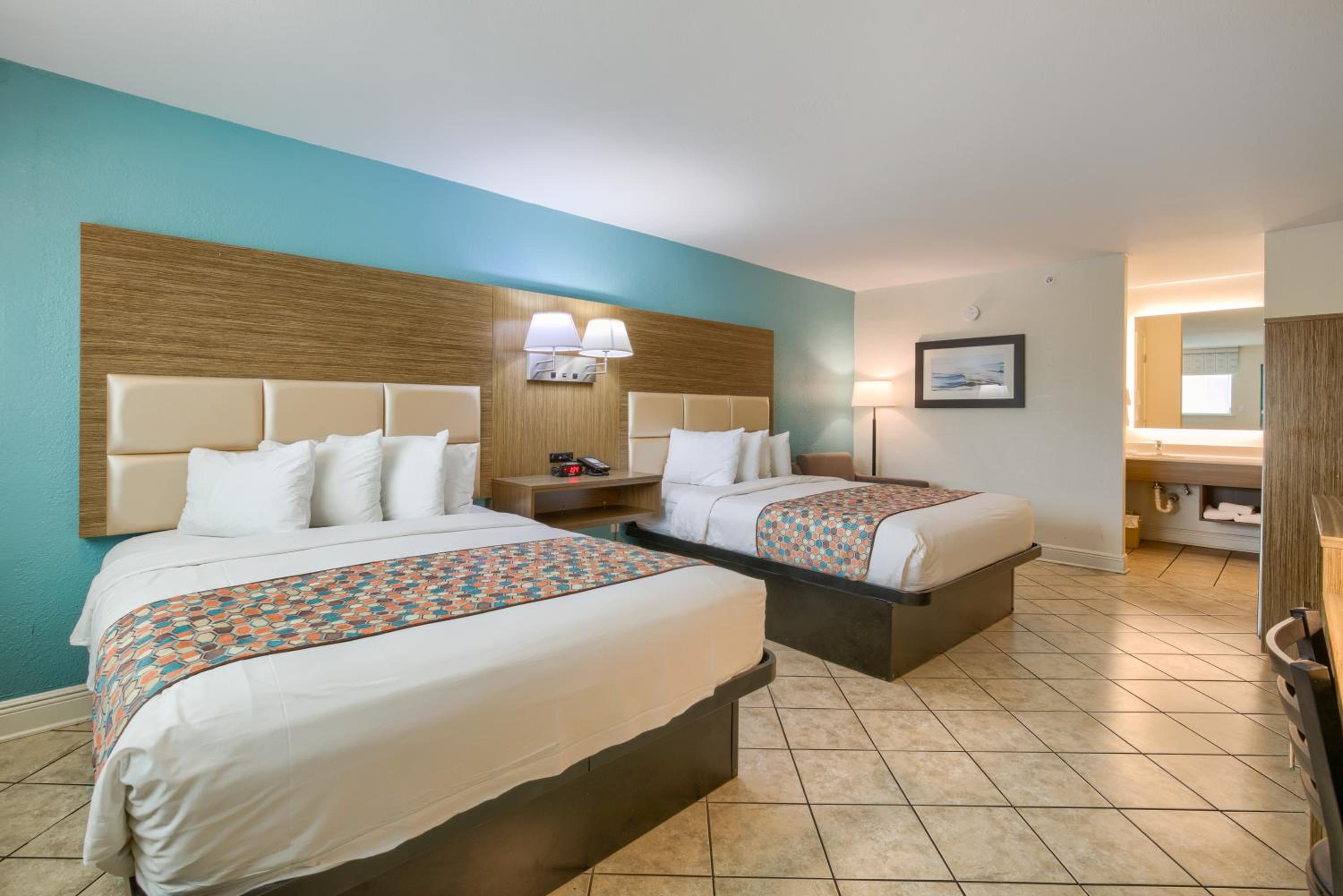 Queen Room with Two Queen Beds - Photo 1