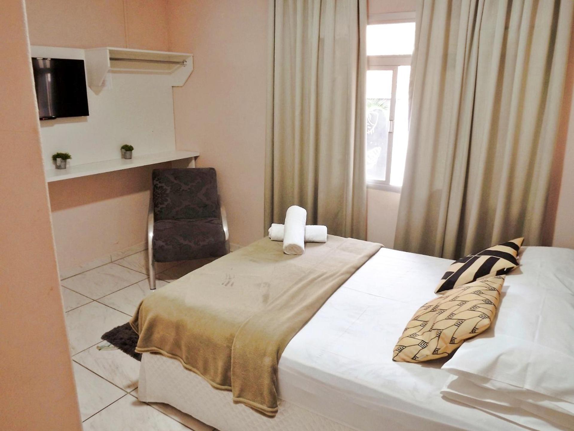 Standard Double Room - Photo 7