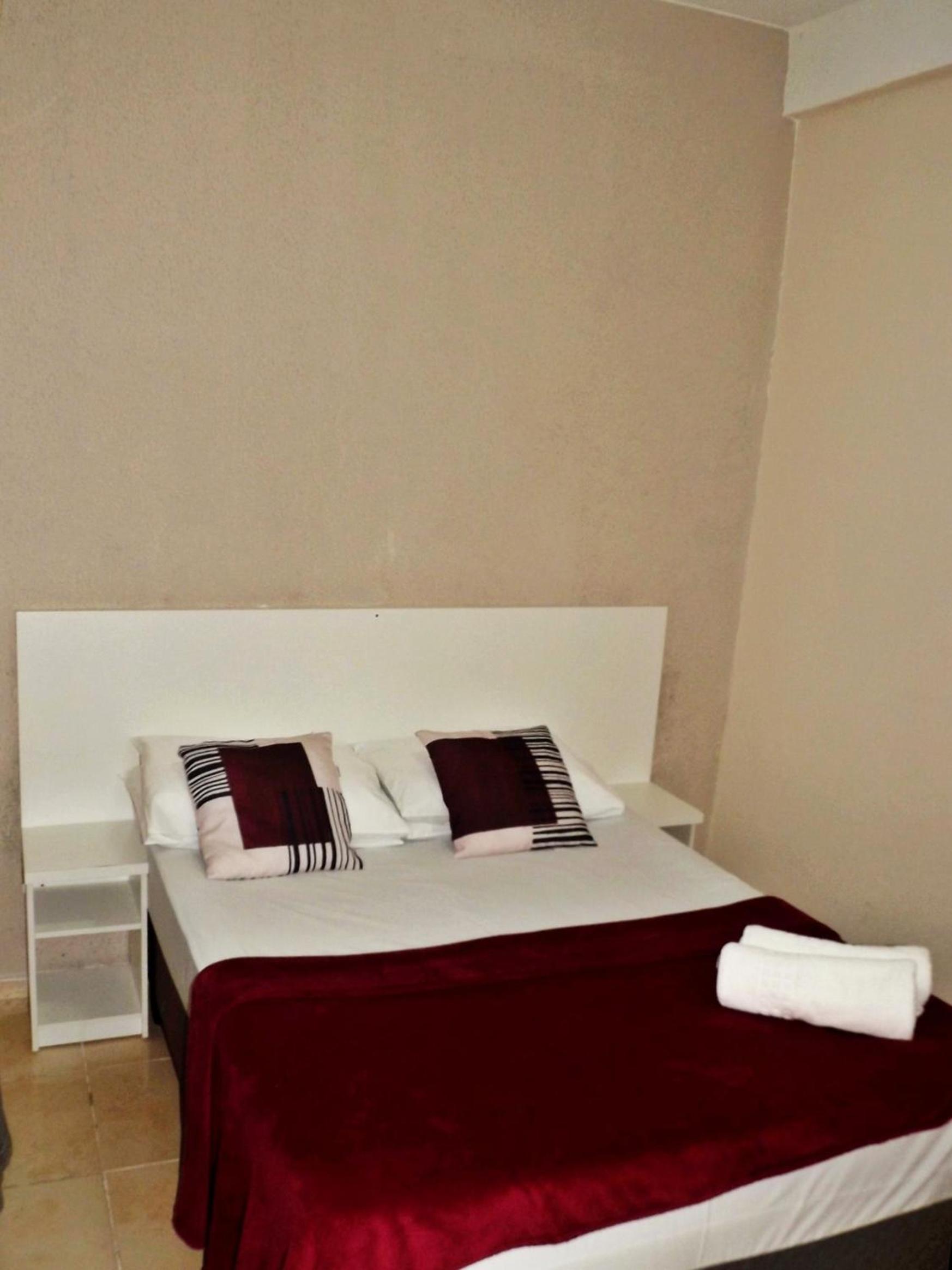 Standard Double Room - Photo 3