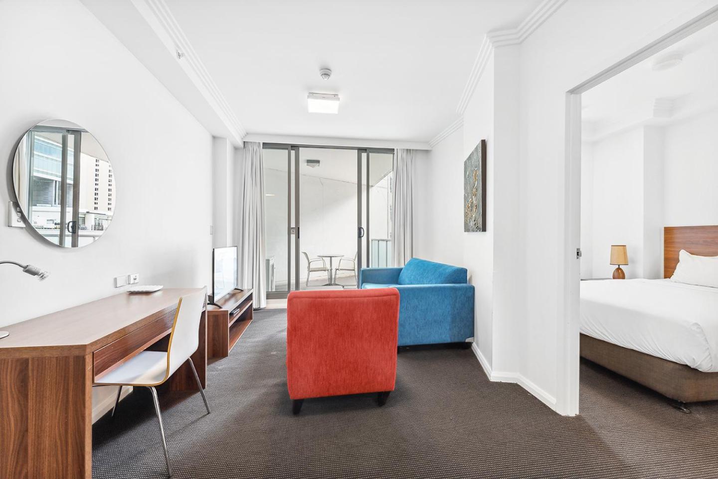 Executive One-Bedroom Apartment with Balcony (Limited Housekeeping)