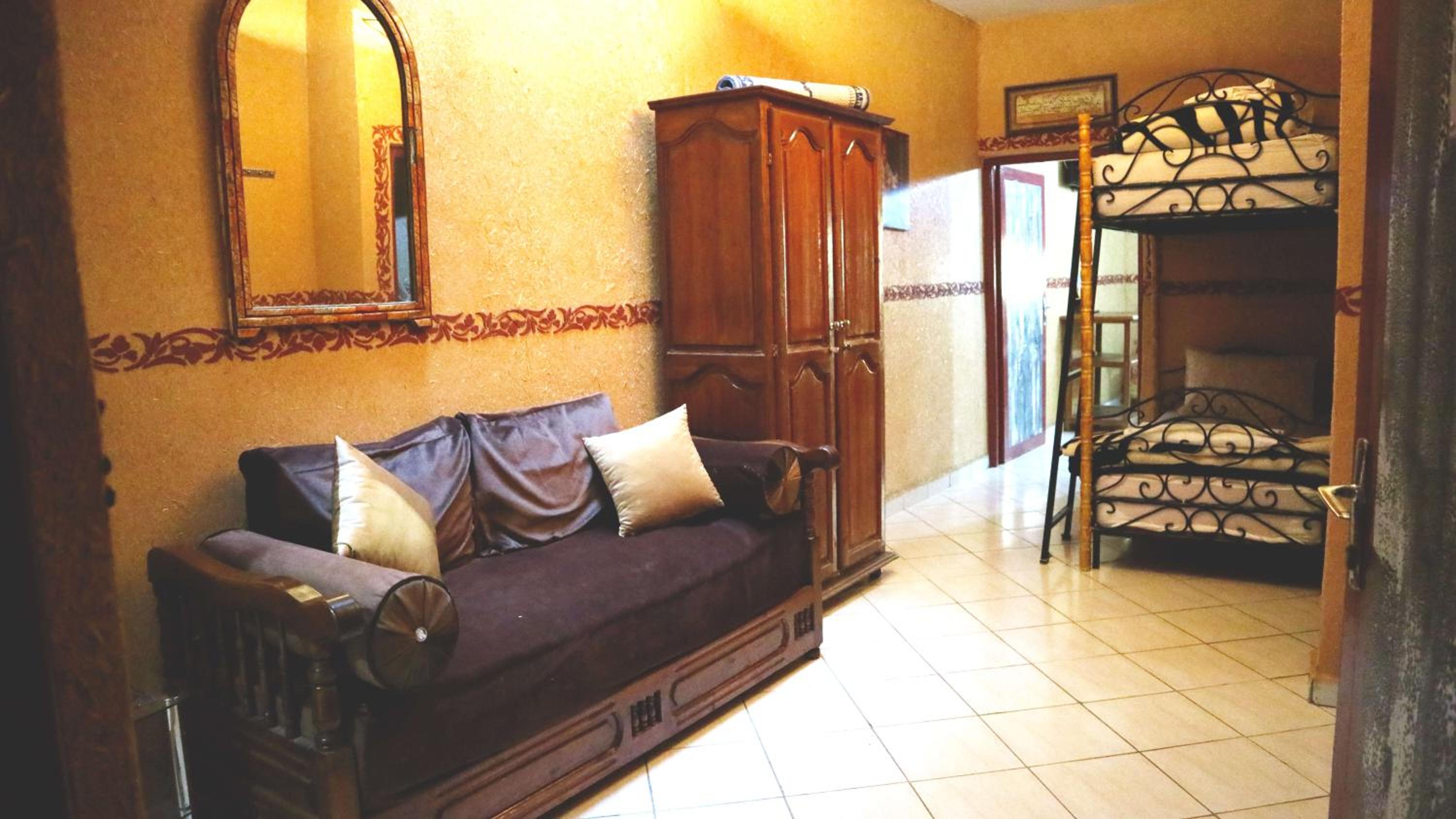 One-Bedroom Apartment - Photo 11