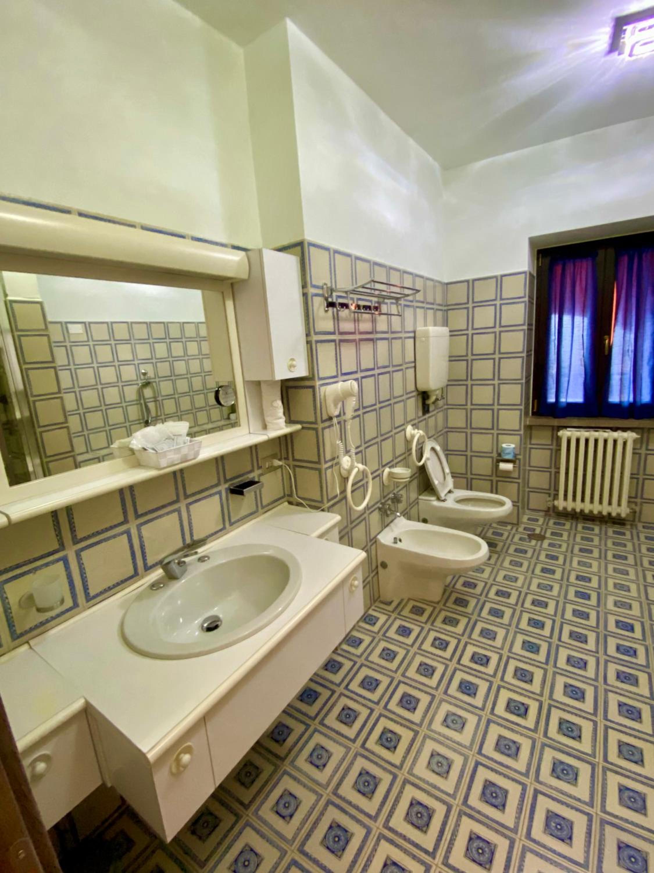 Deluxe Room - Photo 3