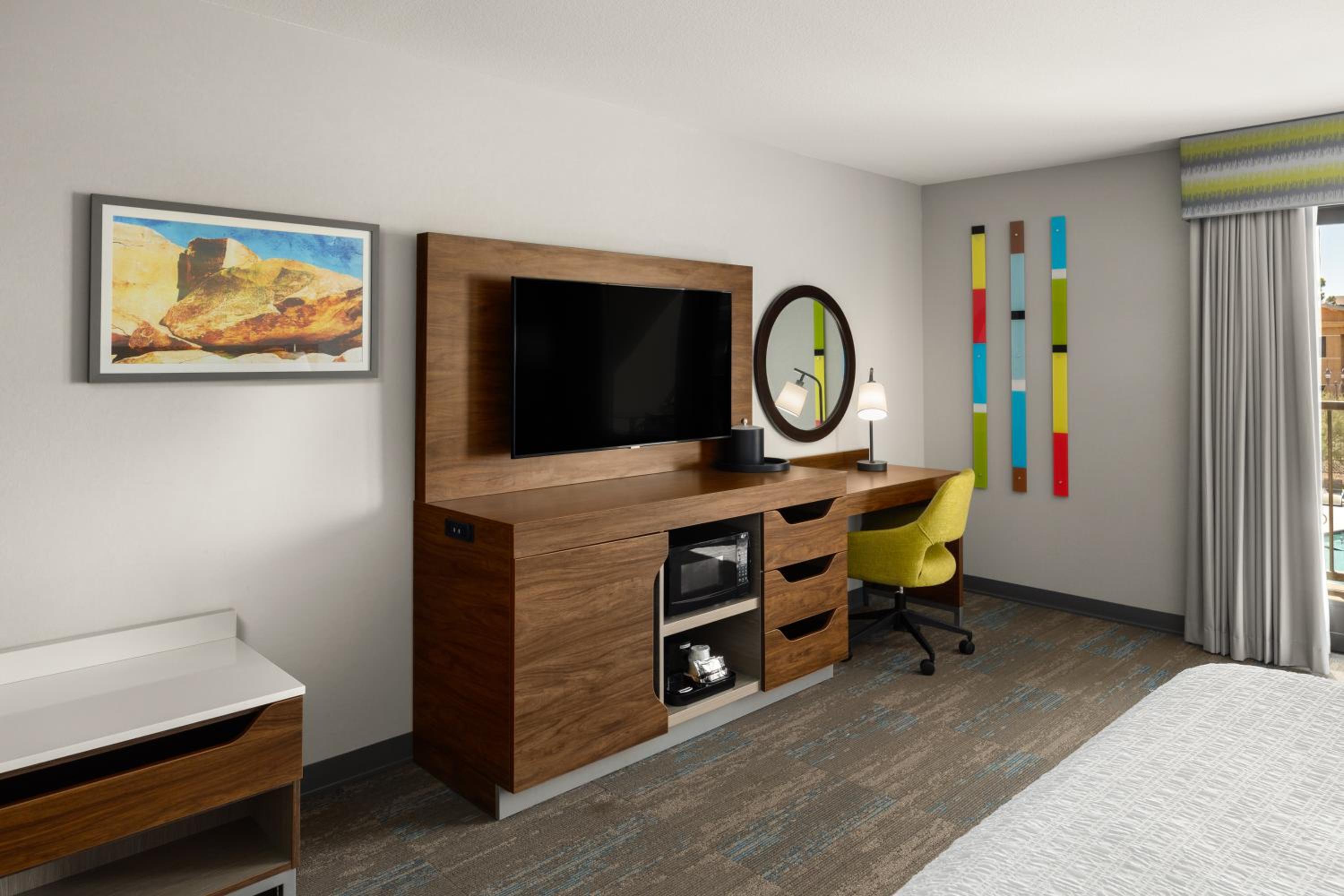 King Room with Balcony - Photo 1