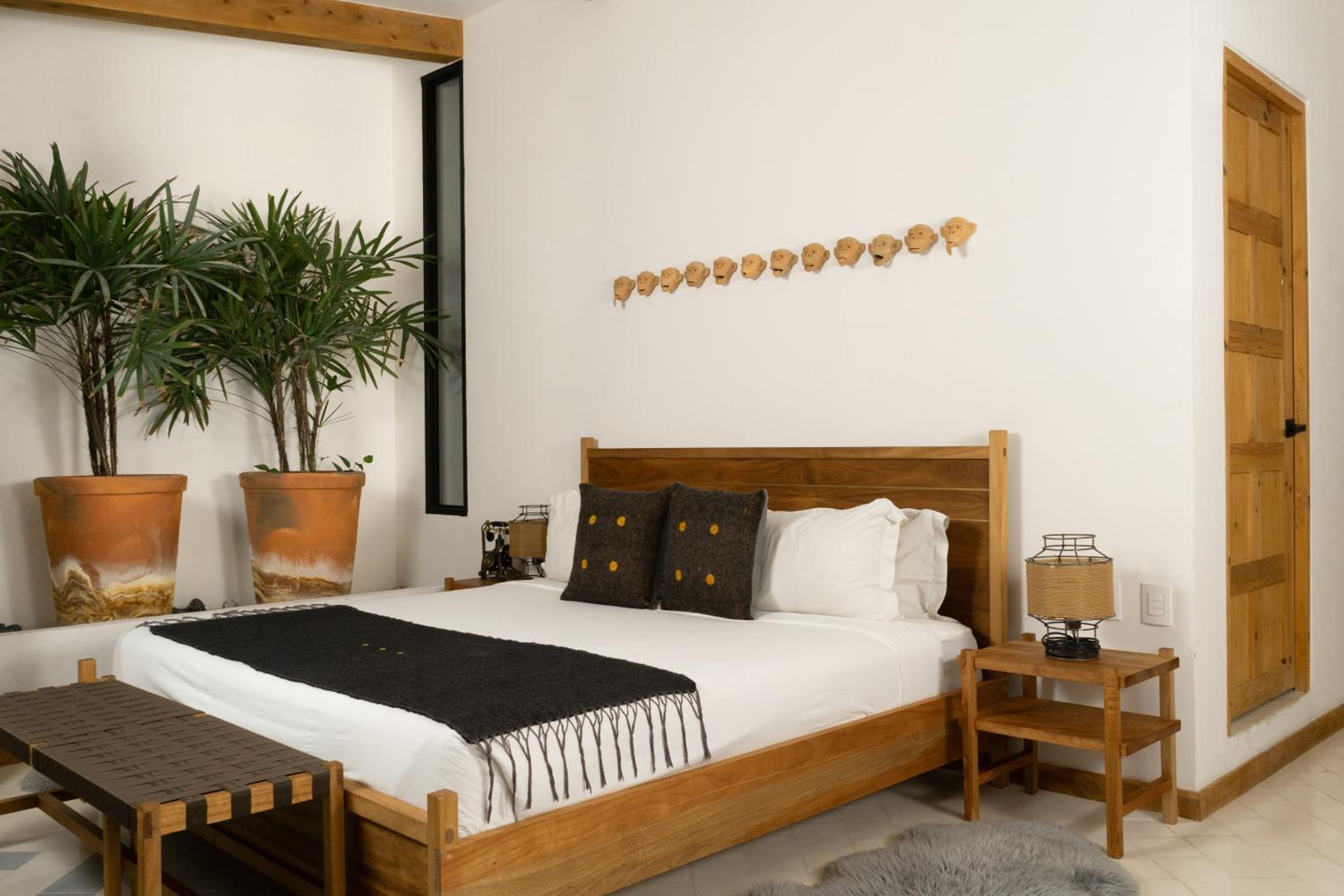 Deluxe King Suite - Photo 1