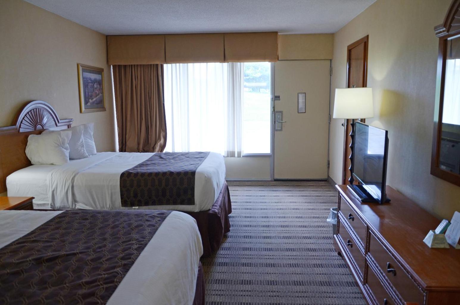 Double Room With Two Double Beds - Non-Smoking photo 2