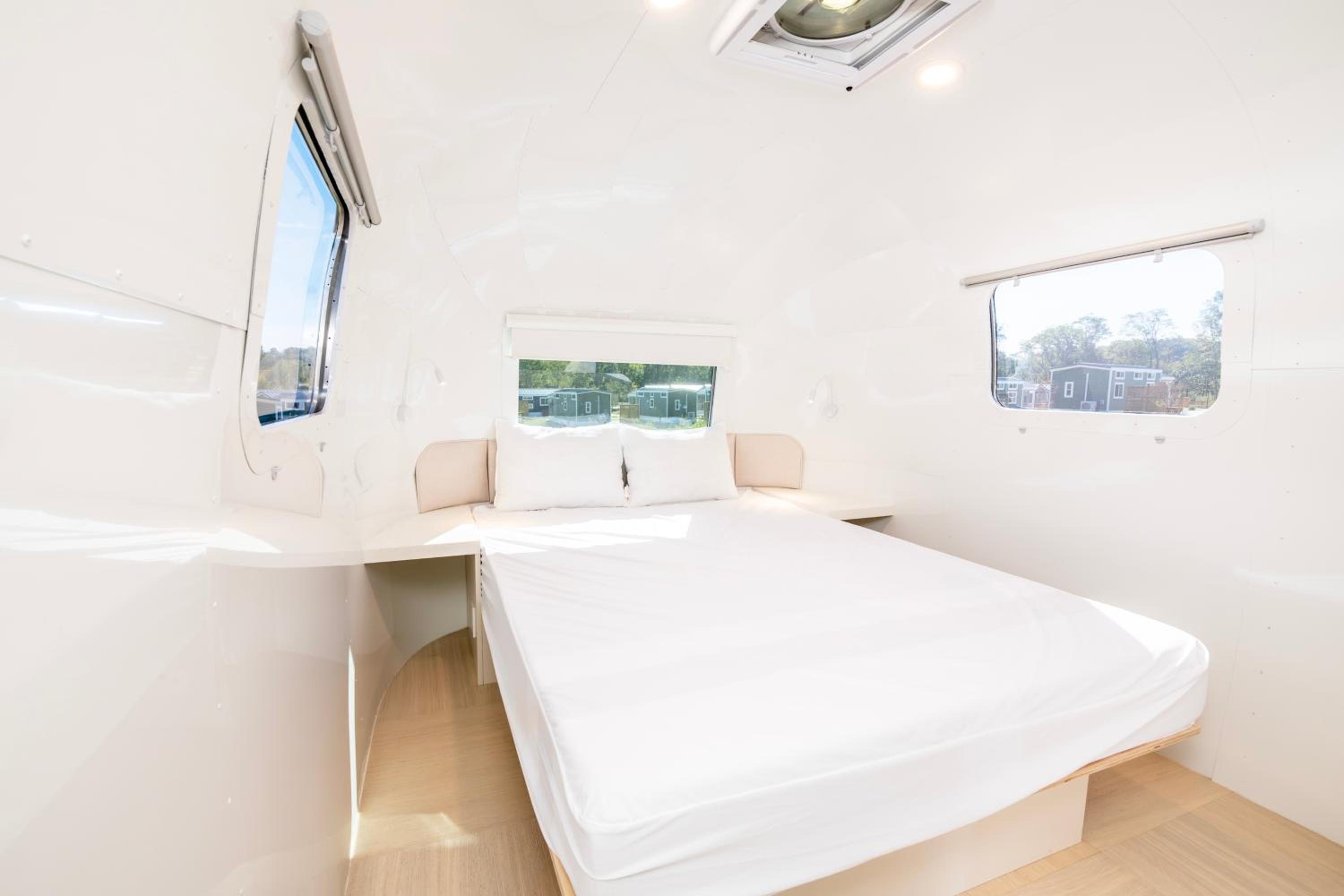 Airstream photo 2